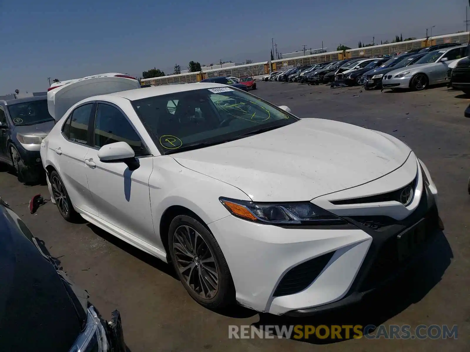 1 Photograph of a damaged car 4T1B11HK8KU758175 TOYOTA CAMRY 2019