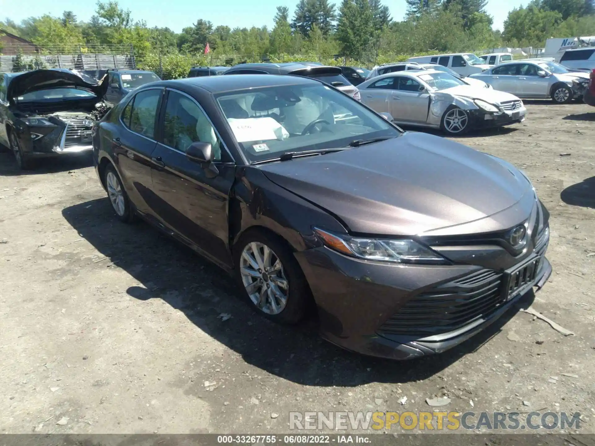 1 Photograph of a damaged car 4T1B11HK8KU758631 TOYOTA CAMRY 2019