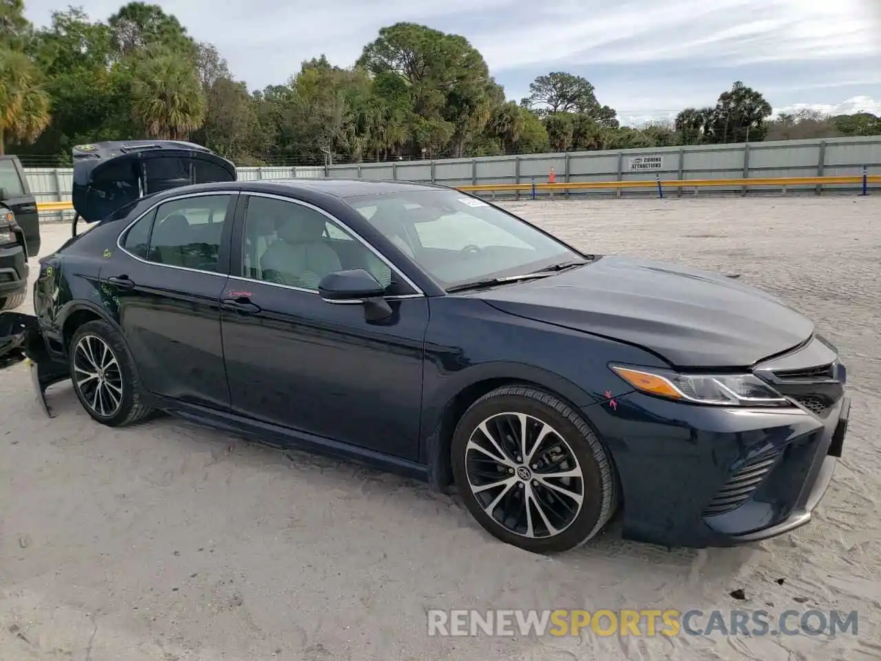 4 Photograph of a damaged car 4T1B11HK8KU758886 TOYOTA CAMRY 2019