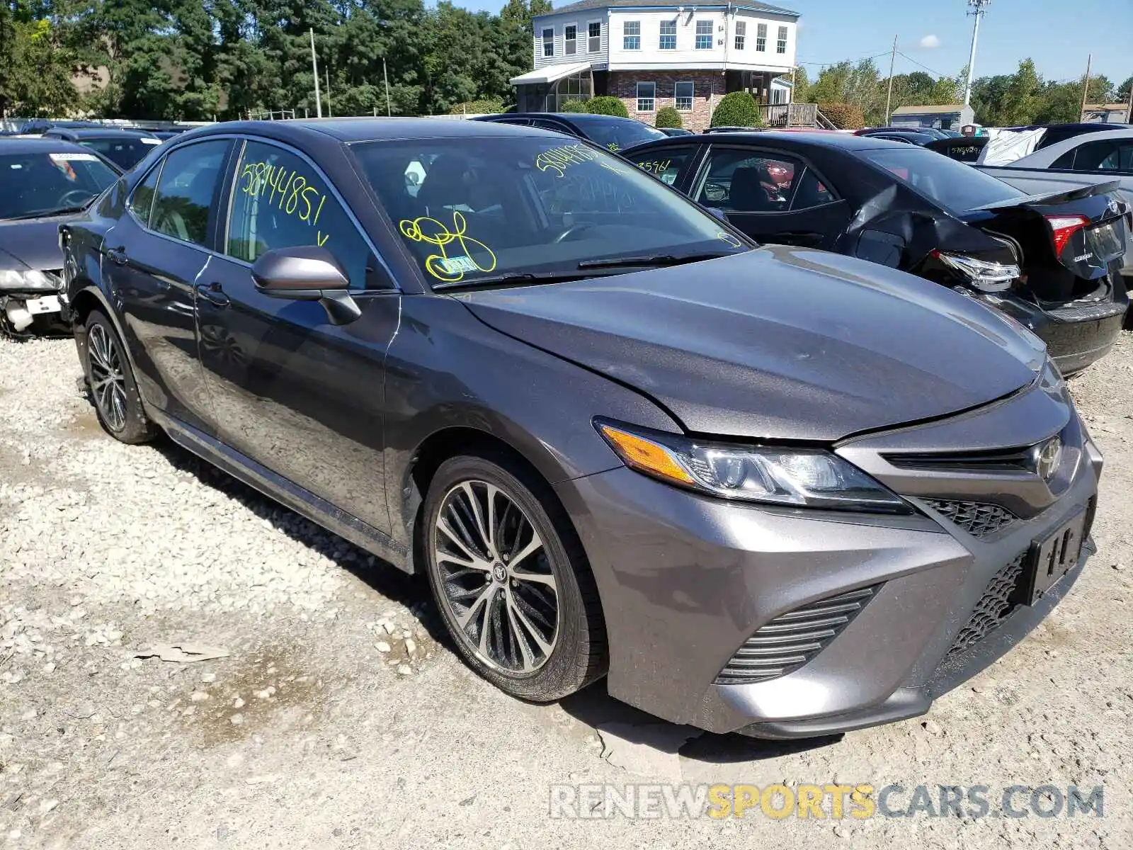 1 Photograph of a damaged car 4T1B11HK8KU758967 TOYOTA CAMRY 2019