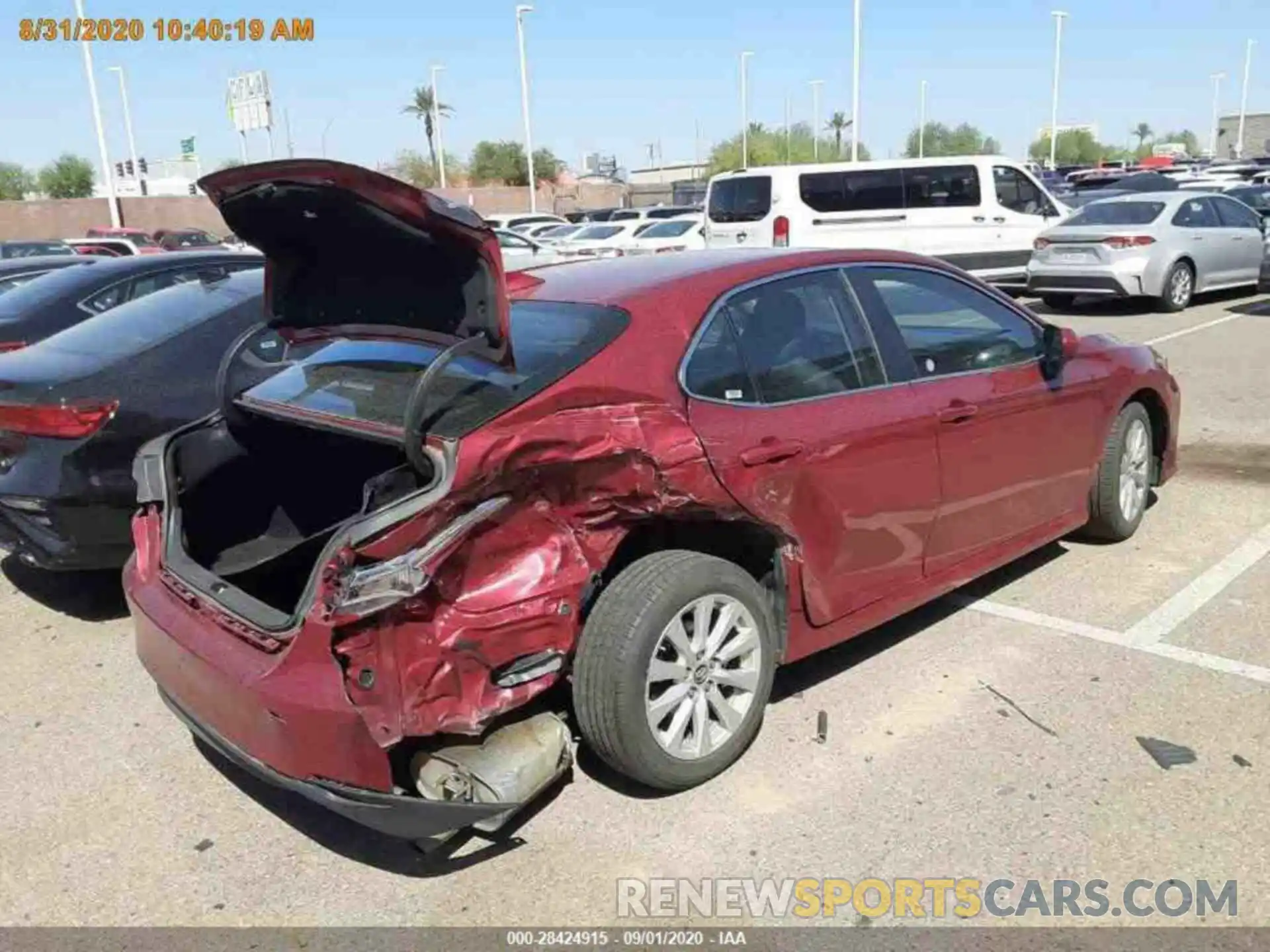 9 Photograph of a damaged car 4T1B11HK8KU759665 TOYOTA CAMRY 2019