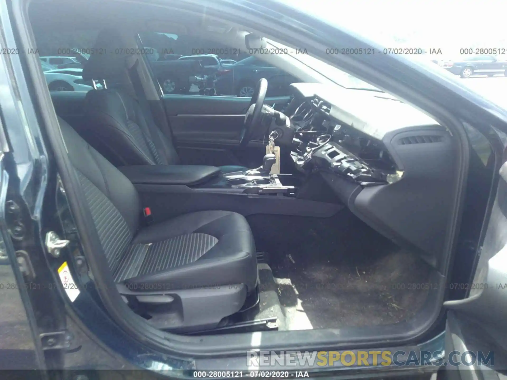 5 Photograph of a damaged car 4T1B11HK8KU760461 TOYOTA CAMRY 2019