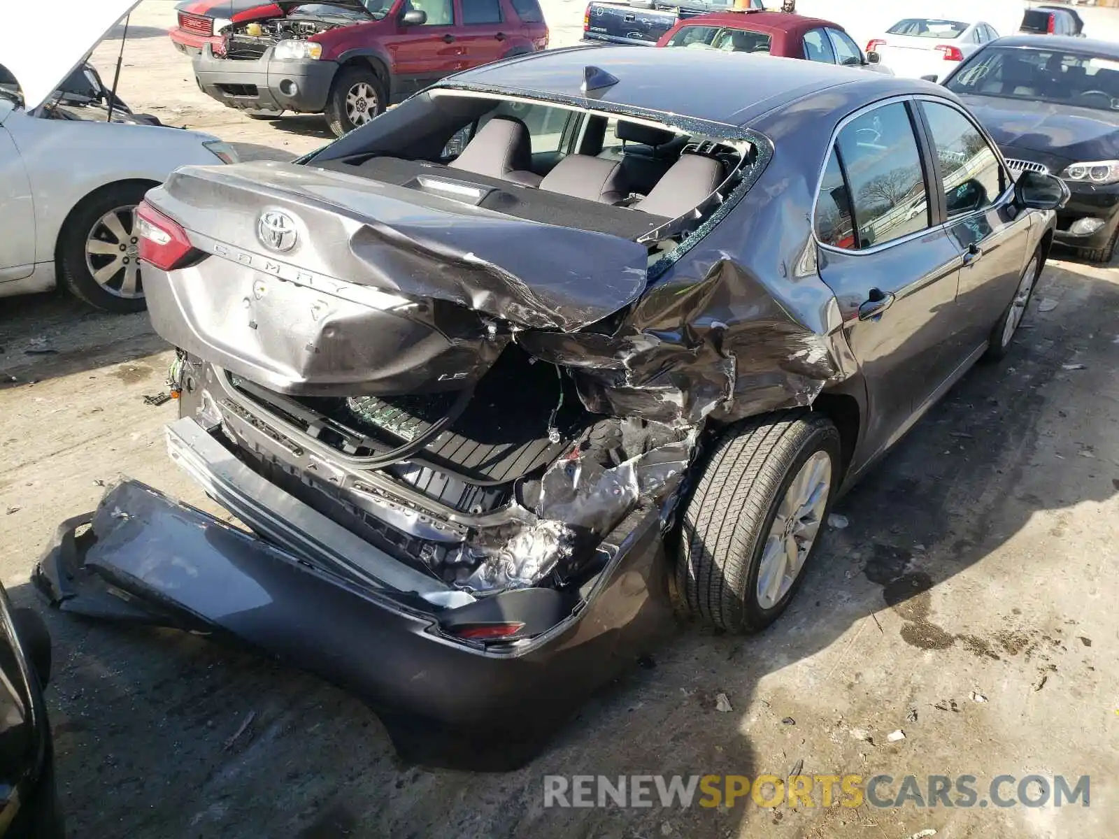 4 Фотография поврежденного автомобиля 4T1B11HK8KU761352 TOYOTA CAMRY 2019