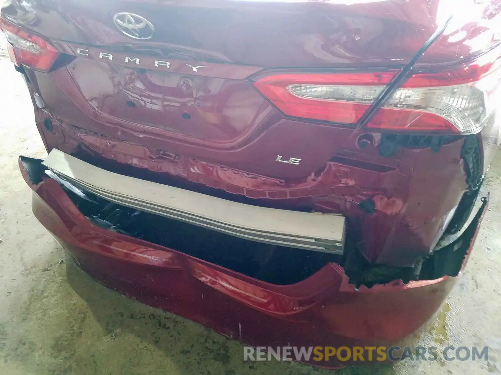 9 Photograph of a damaged car 4T1B11HK8KU761934 TOYOTA CAMRY 2019