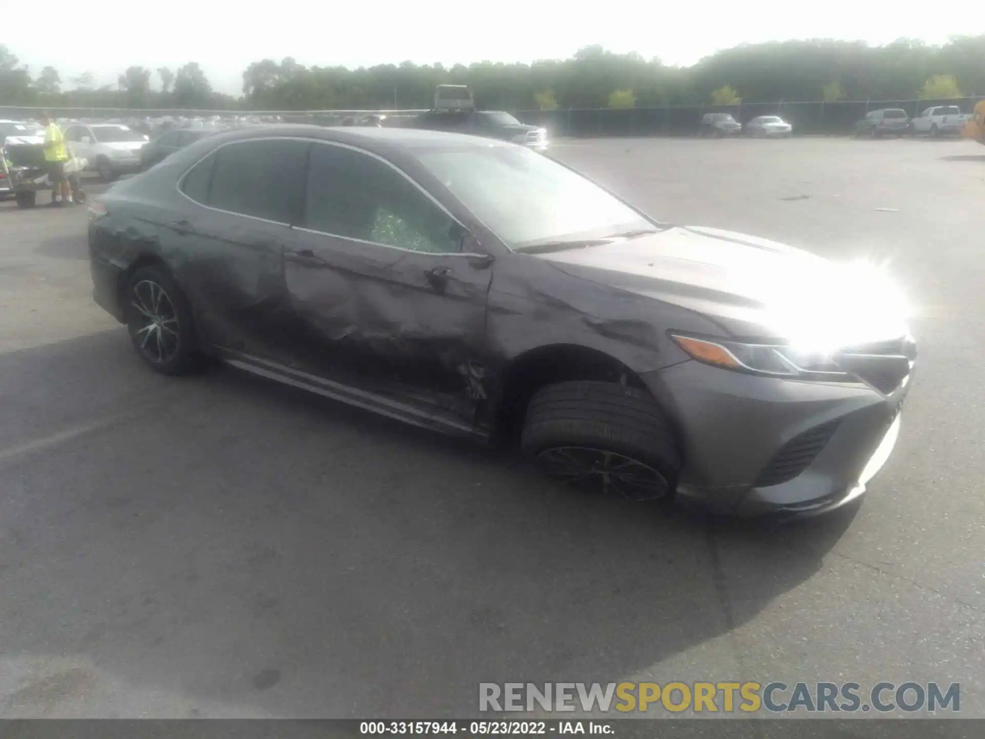 1 Photograph of a damaged car 4T1B11HK8KU762212 TOYOTA CAMRY 2019