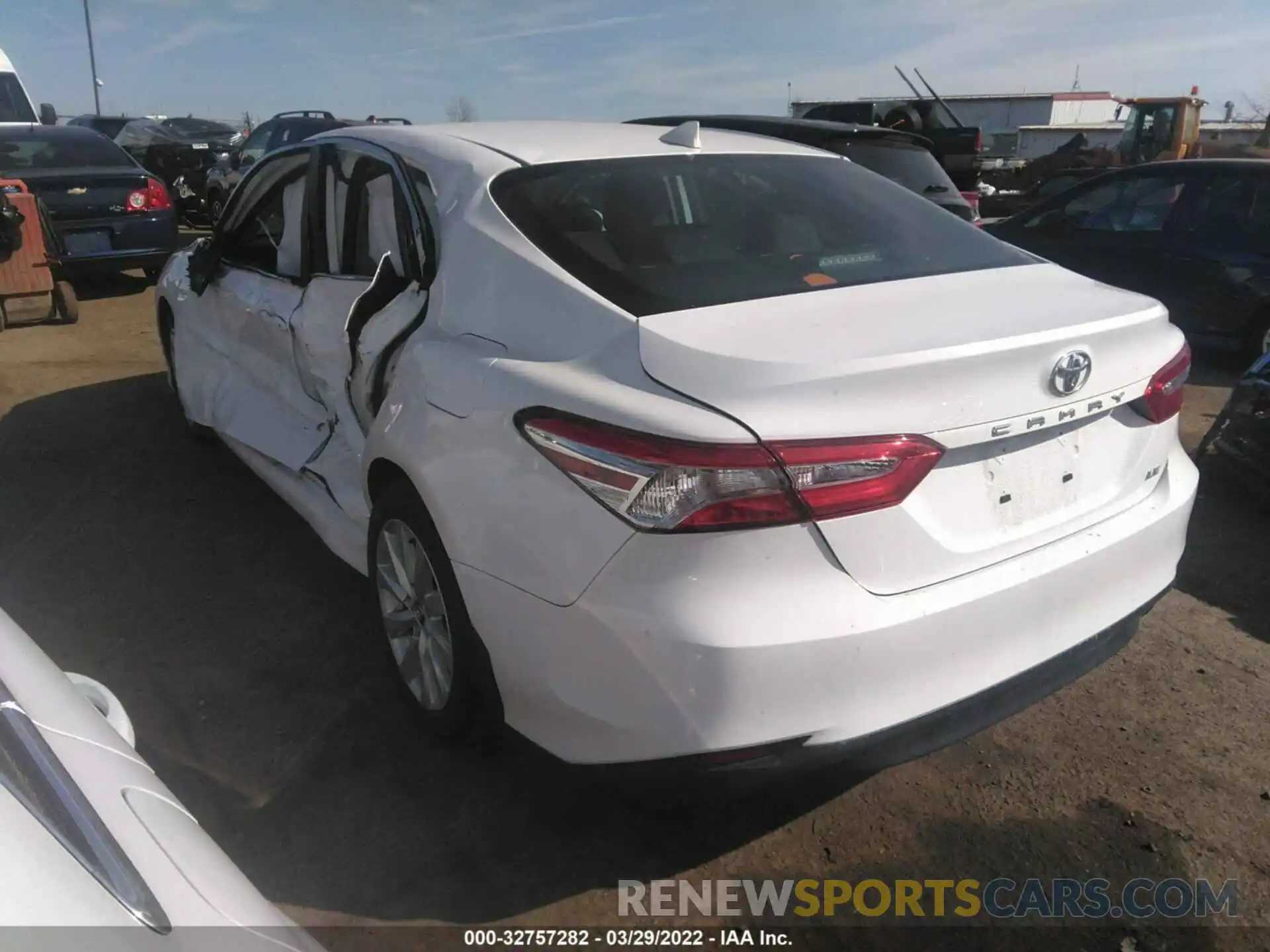 3 Photograph of a damaged car 4T1B11HK8KU762436 TOYOTA CAMRY 2019