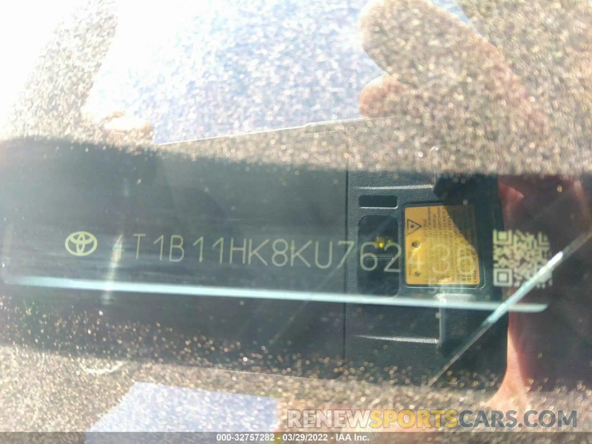 9 Photograph of a damaged car 4T1B11HK8KU762436 TOYOTA CAMRY 2019