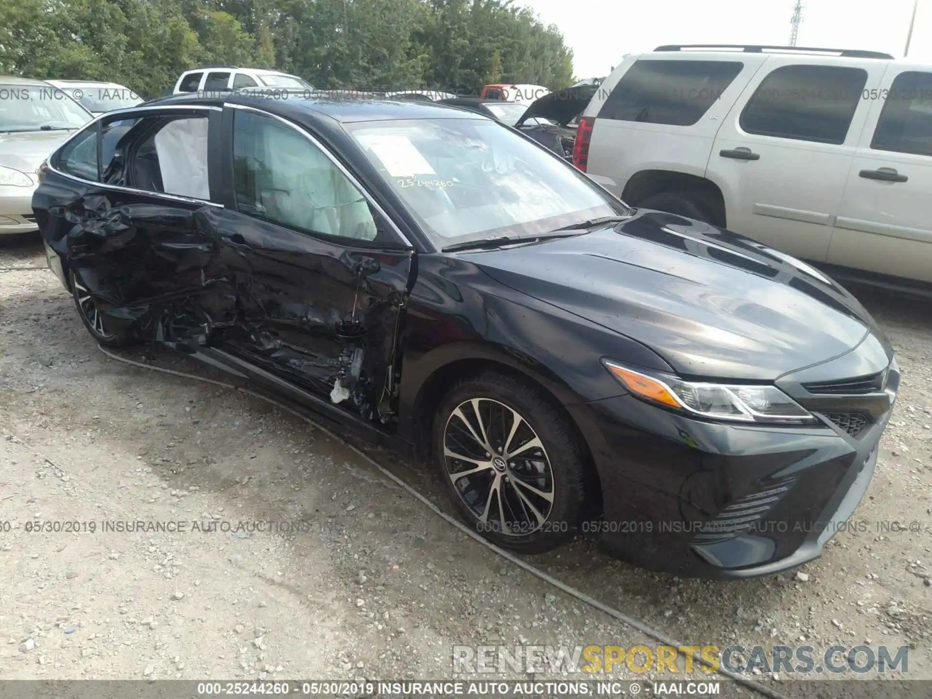 1 Photograph of a damaged car 4T1B11HK8KU764722 TOYOTA CAMRY 2019