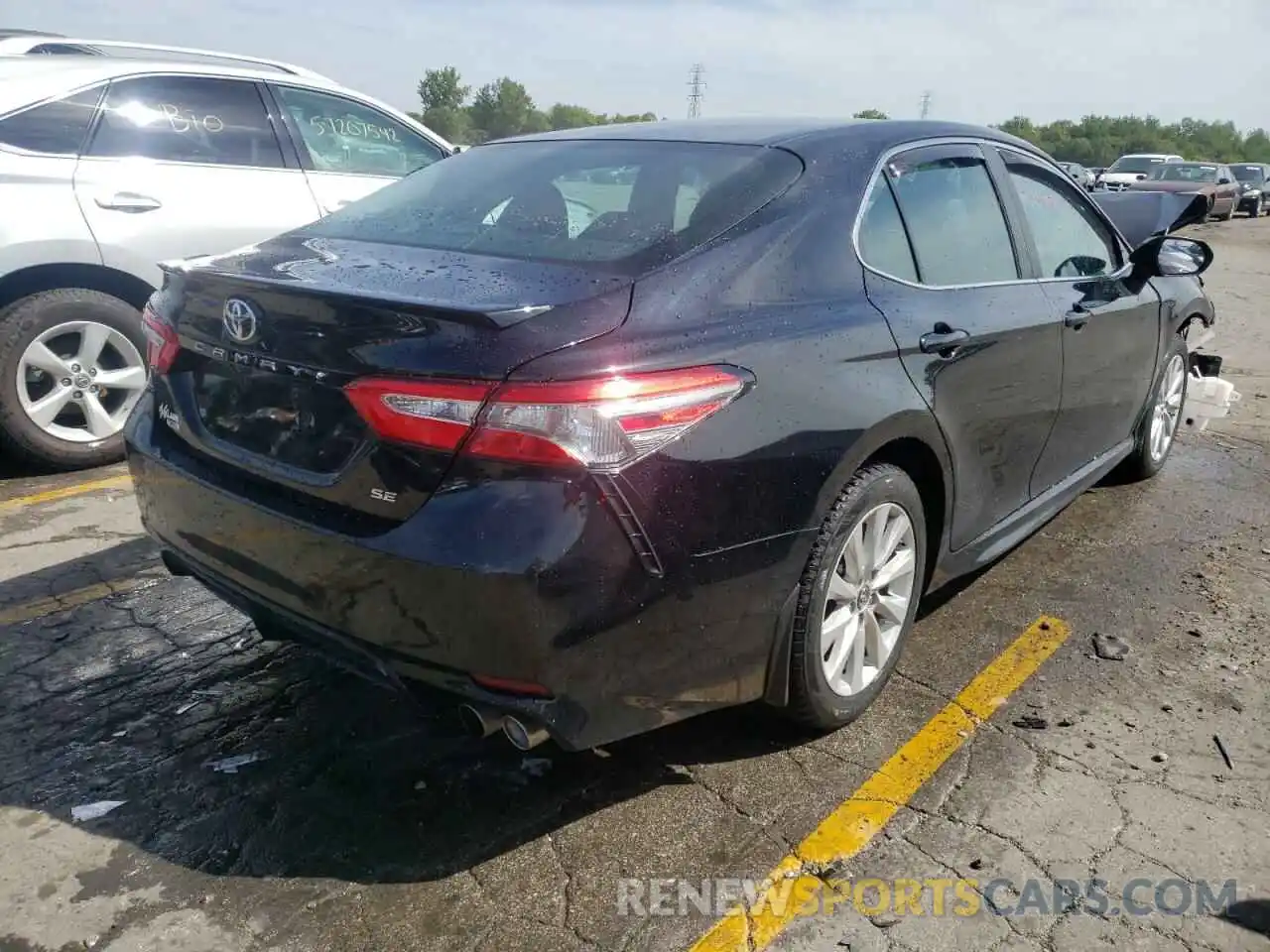 4 Photograph of a damaged car 4T1B11HK8KU764946 TOYOTA CAMRY 2019