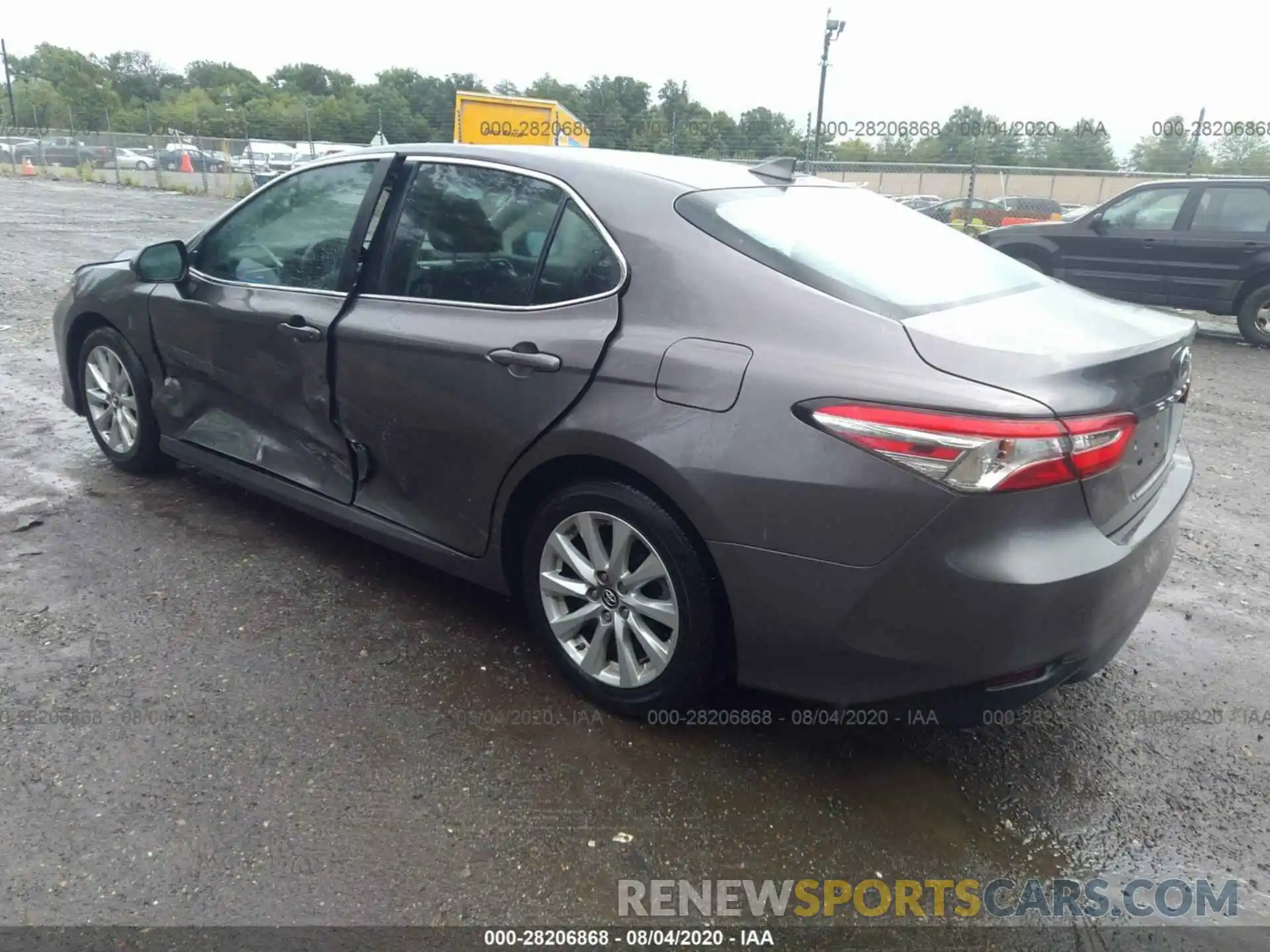 3 Photograph of a damaged car 4T1B11HK8KU765210 TOYOTA CAMRY 2019