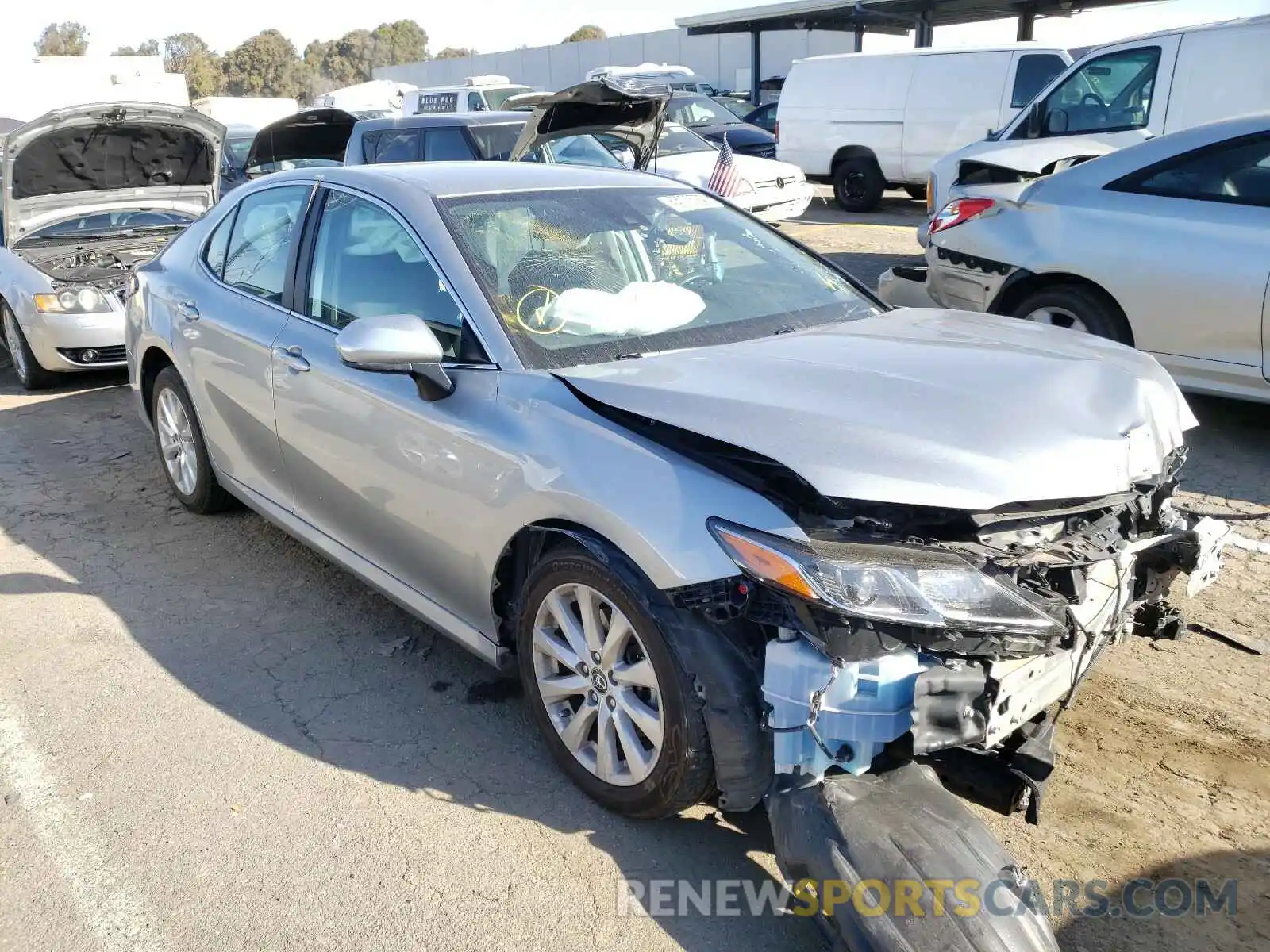 1 Photograph of a damaged car 4T1B11HK8KU769239 TOYOTA CAMRY 2019