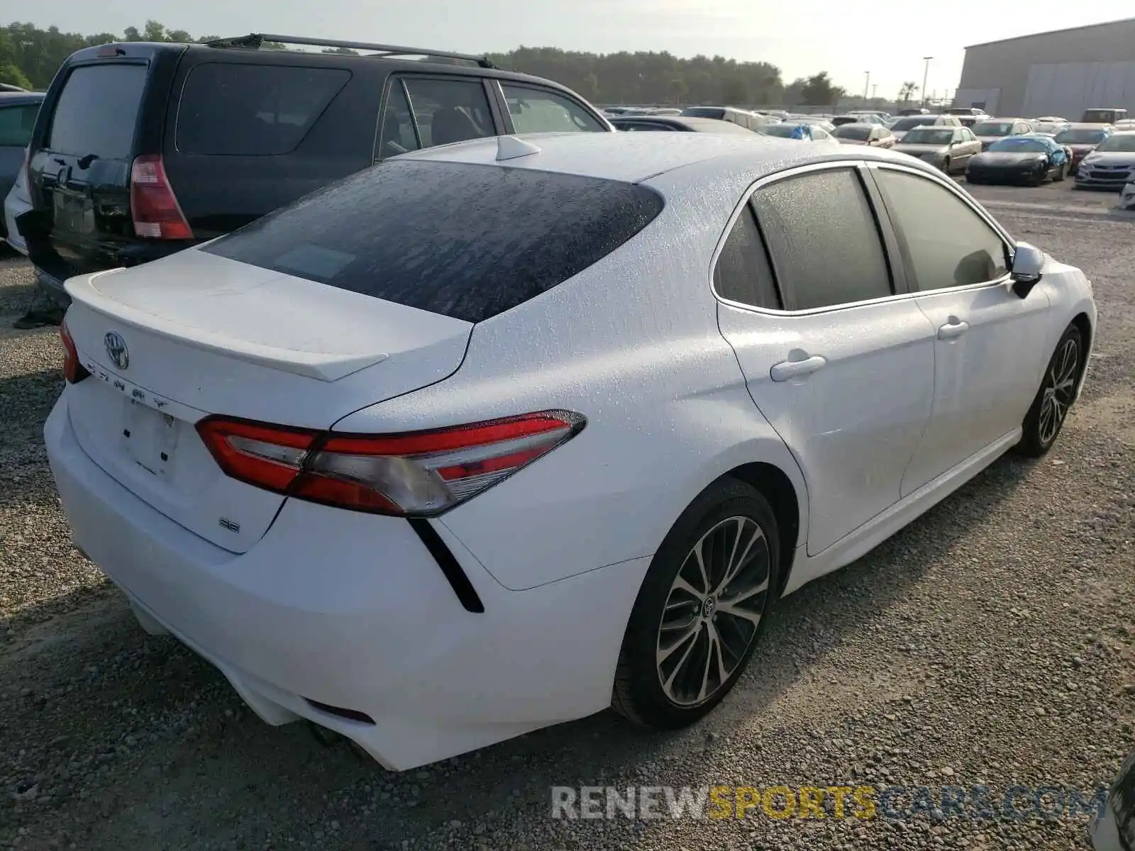 4 Фотография поврежденного автомобиля 4T1B11HK8KU769936 TOYOTA CAMRY 2019