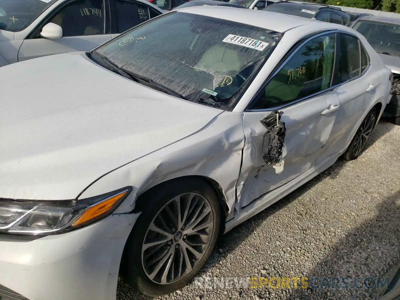 9 Photograph of a damaged car 4T1B11HK8KU769936 TOYOTA CAMRY 2019