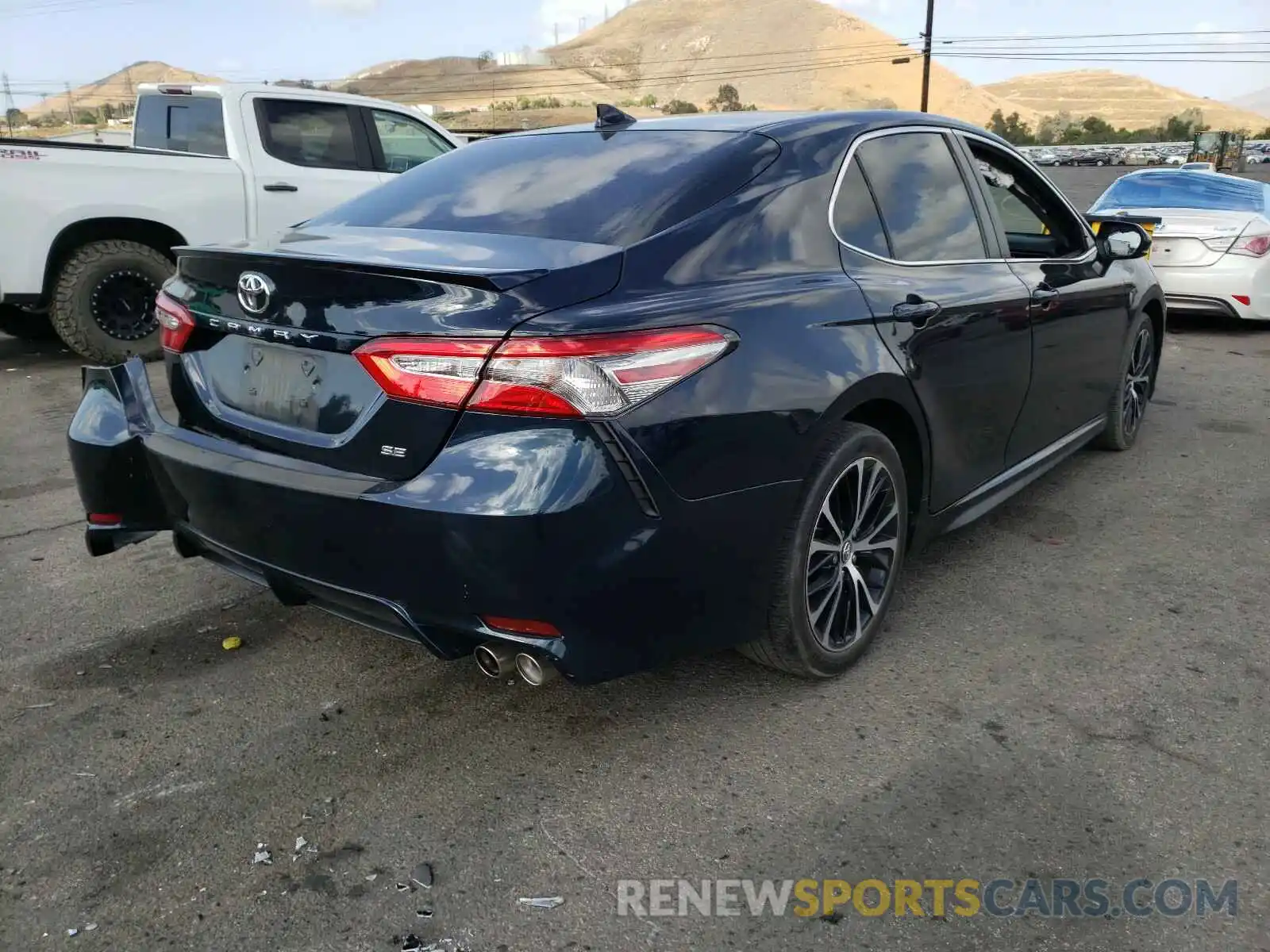 4 Photograph of a damaged car 4T1B11HK8KU769998 TOYOTA CAMRY 2019