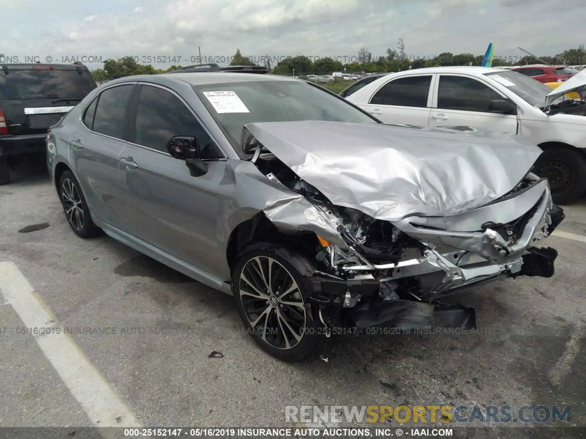 1 Photograph of a damaged car 4T1B11HK8KU770262 TOYOTA CAMRY 2019