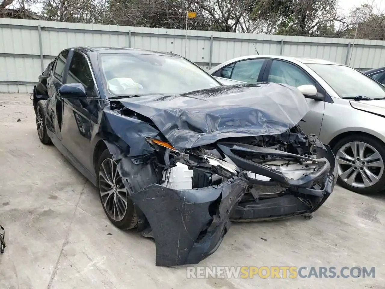 1 Photograph of a damaged car 4T1B11HK8KU770357 TOYOTA CAMRY 2019