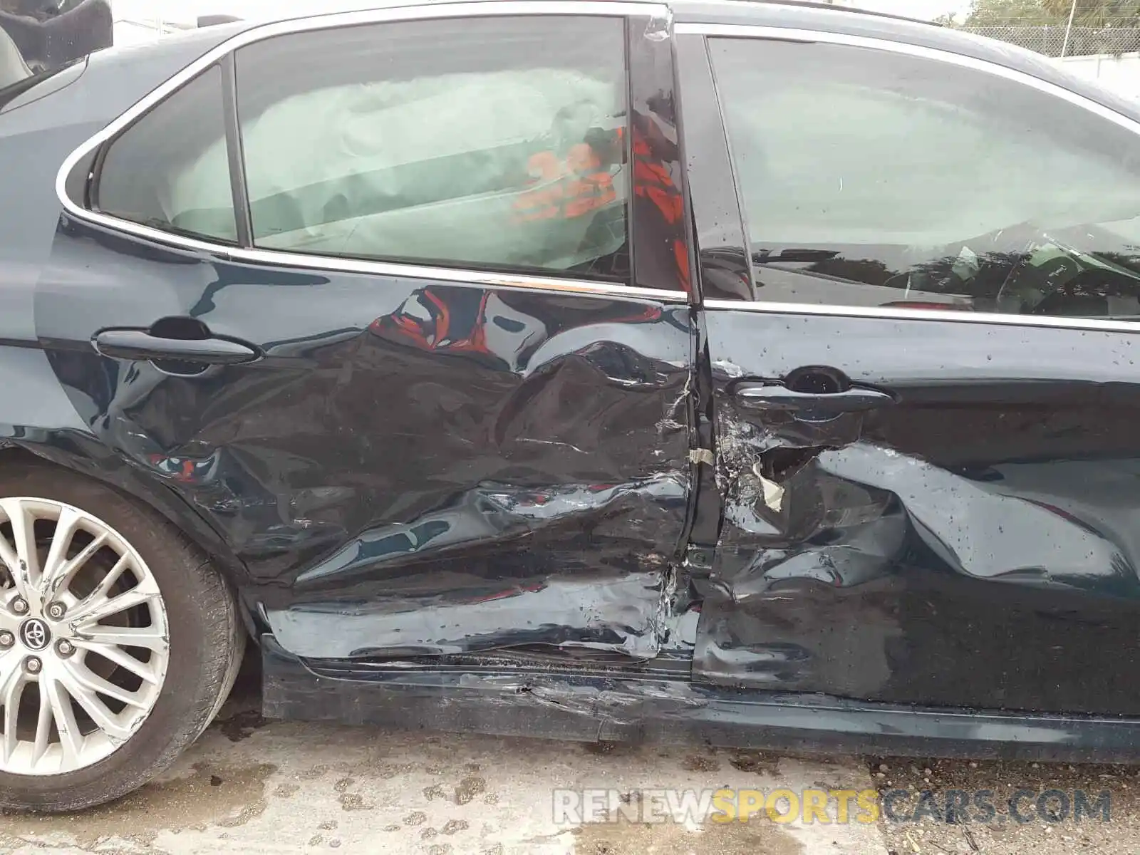 9 Photograph of a damaged car 4T1B11HK8KU771685 TOYOTA CAMRY 2019