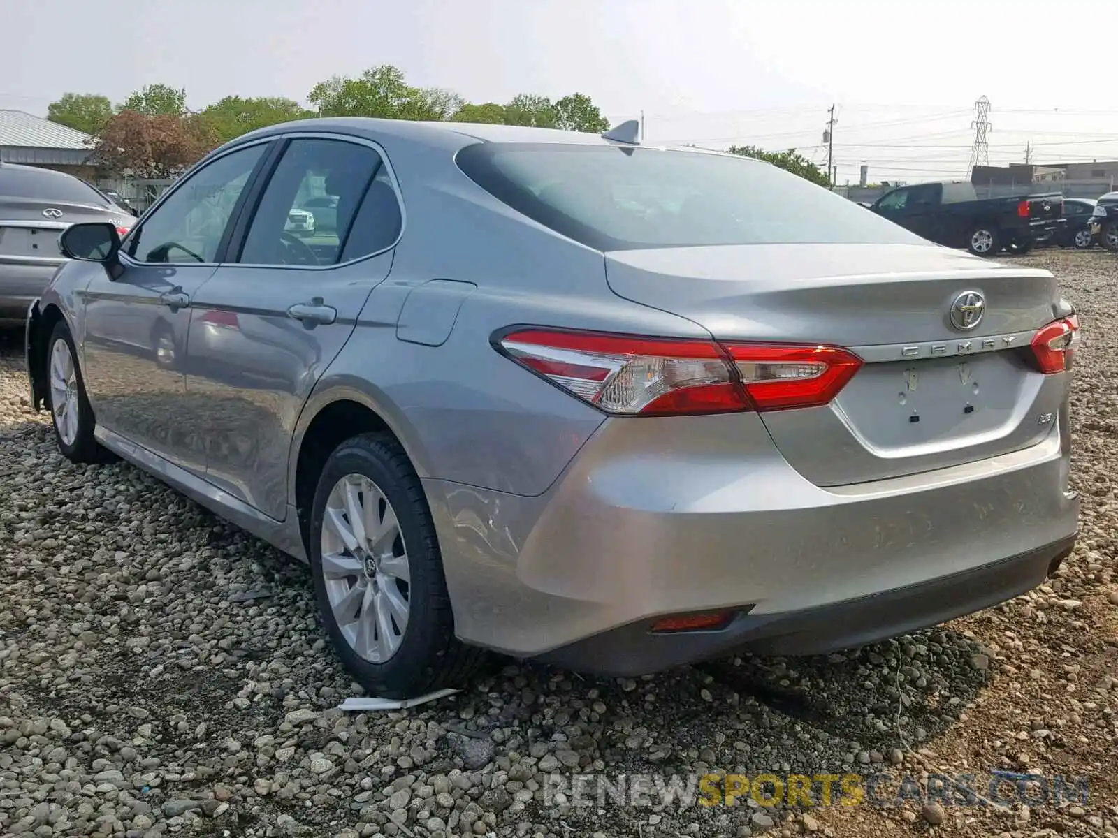 3 Фотография поврежденного автомобиля 4T1B11HK8KU772397 TOYOTA CAMRY 2019