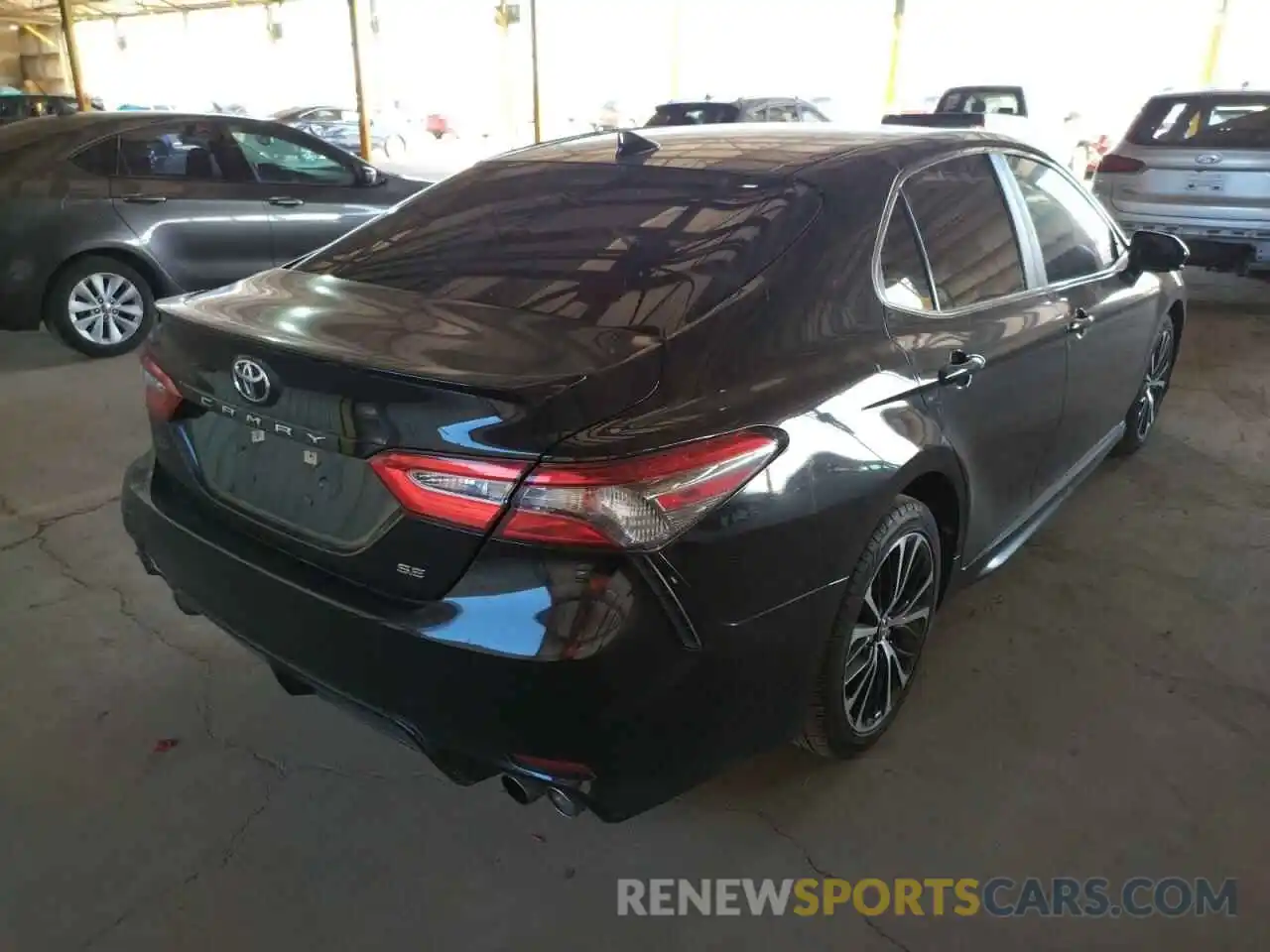 4 Photograph of a damaged car 4T1B11HK8KU772996 TOYOTA CAMRY 2019