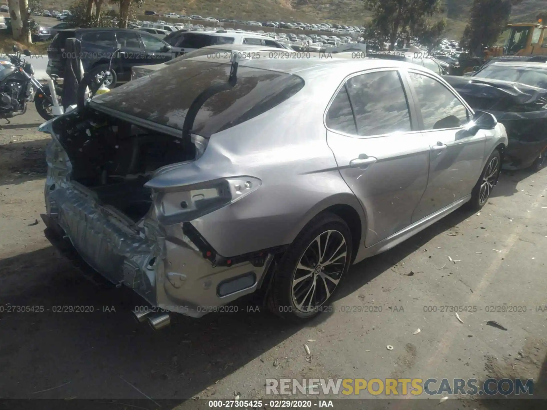 4 Photograph of a damaged car 4T1B11HK8KU773663 TOYOTA CAMRY 2019