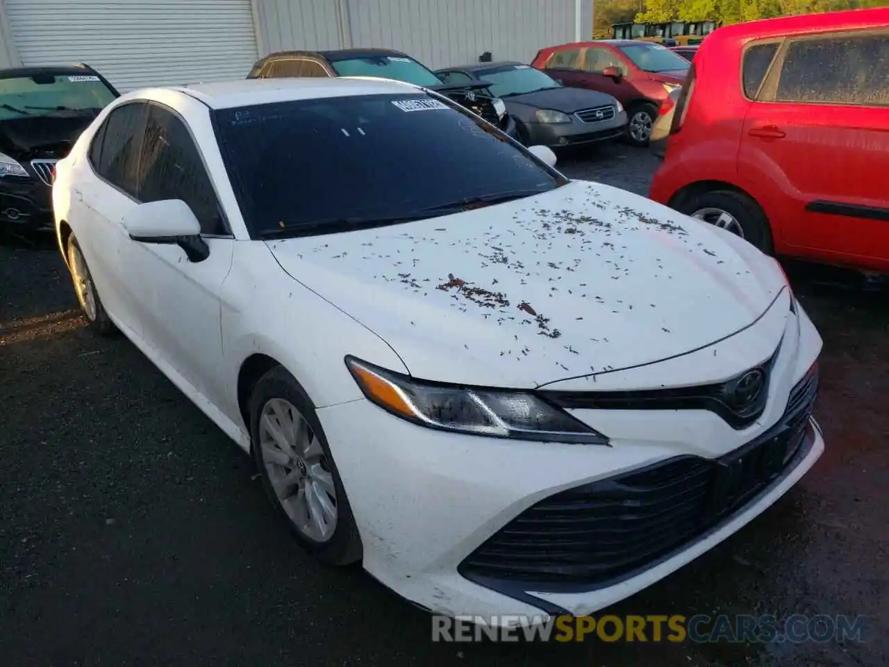 1 Photograph of a damaged car 4T1B11HK8KU774120 TOYOTA CAMRY 2019