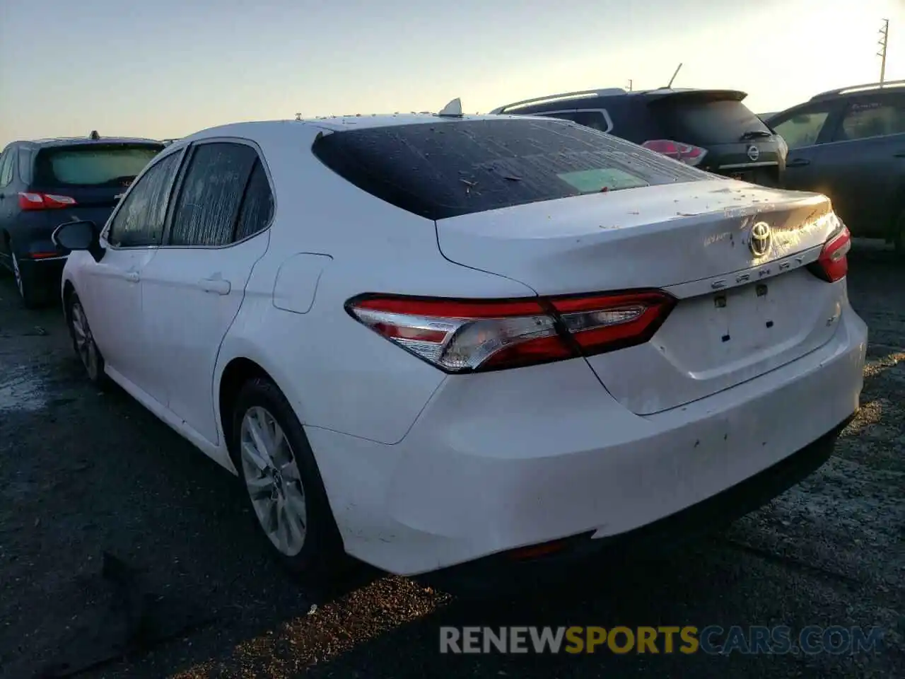 3 Photograph of a damaged car 4T1B11HK8KU774120 TOYOTA CAMRY 2019