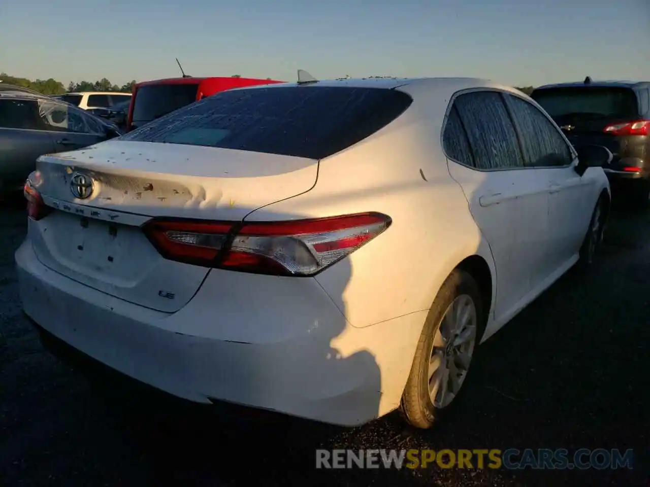 4 Photograph of a damaged car 4T1B11HK8KU774120 TOYOTA CAMRY 2019