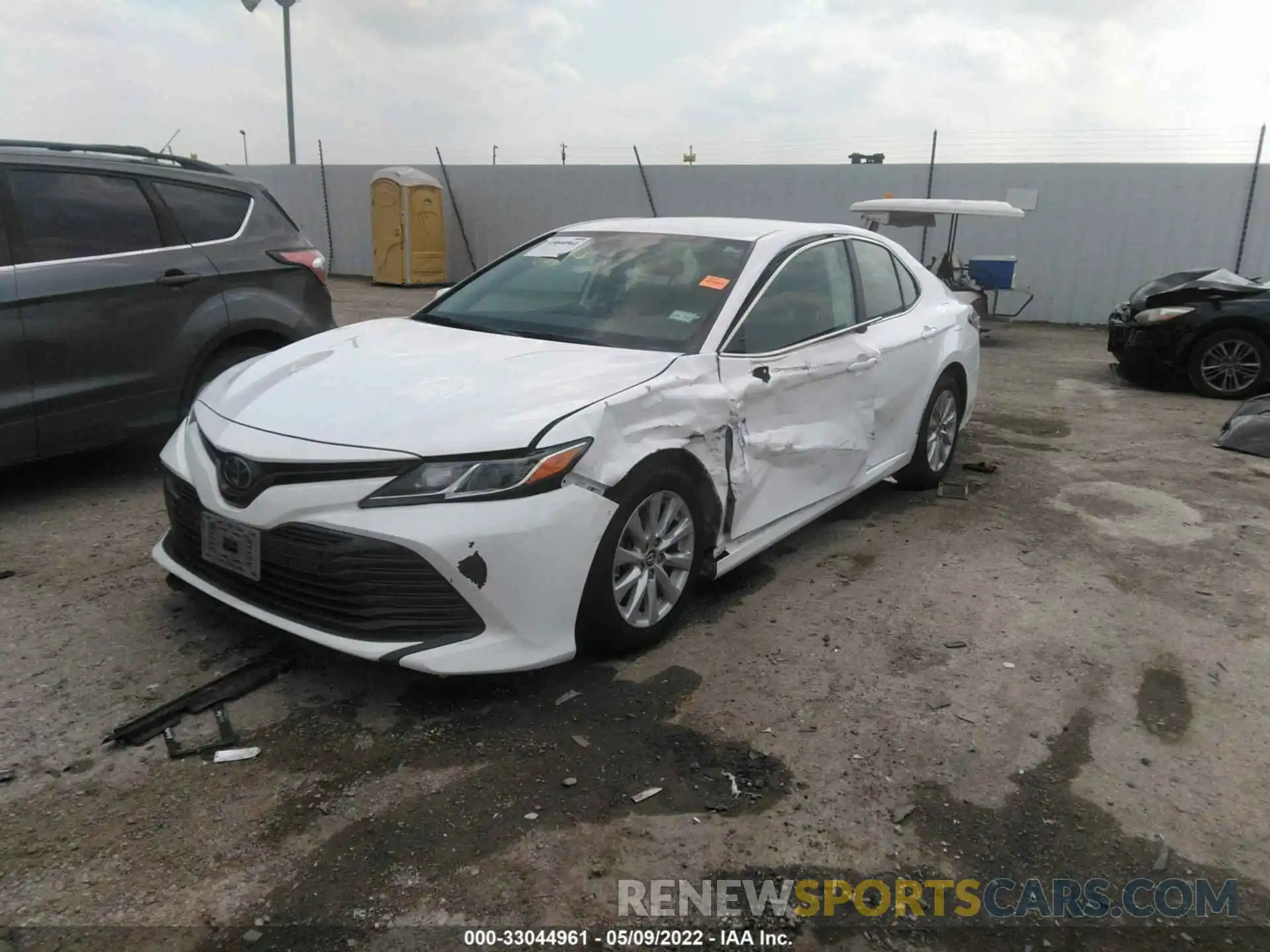 2 Photograph of a damaged car 4T1B11HK8KU774781 TOYOTA CAMRY 2019