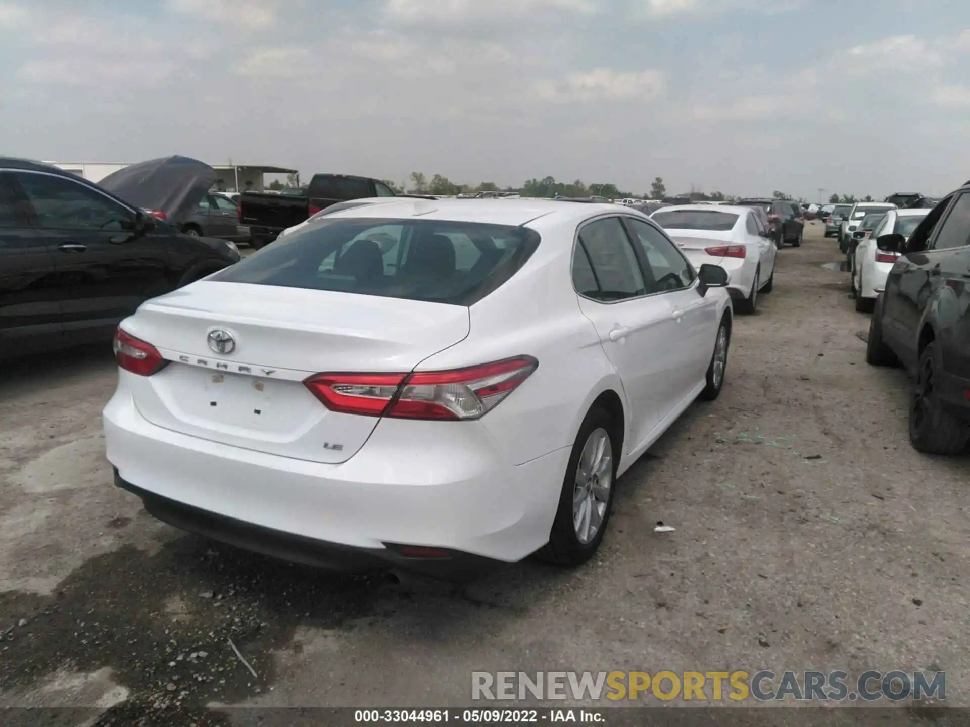 4 Фотография поврежденного автомобиля 4T1B11HK8KU774781 TOYOTA CAMRY 2019