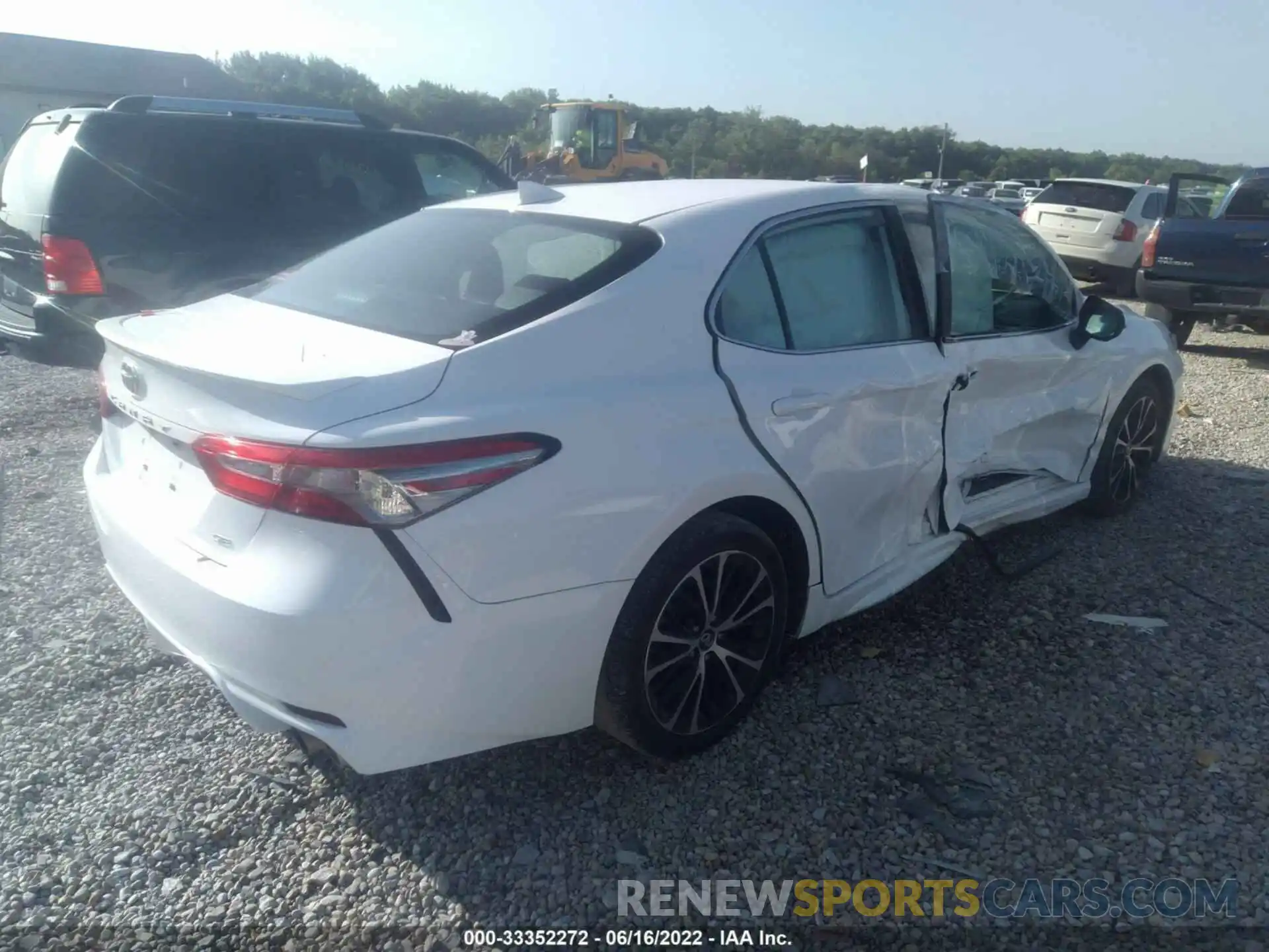 4 Photograph of a damaged car 4T1B11HK8KU779222 TOYOTA CAMRY 2019