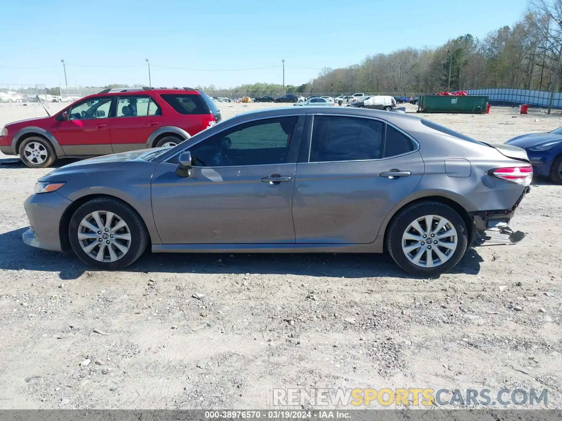 14 Photograph of a damaged car 4T1B11HK8KU782508 TOYOTA CAMRY 2019