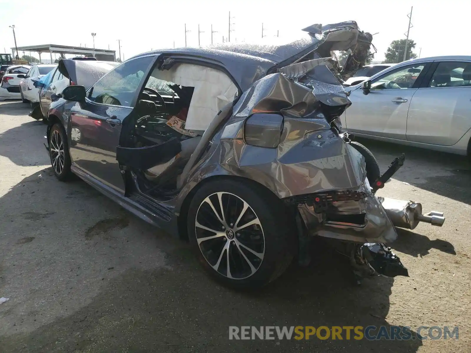 3 Photograph of a damaged car 4T1B11HK8KU784422 TOYOTA CAMRY 2019