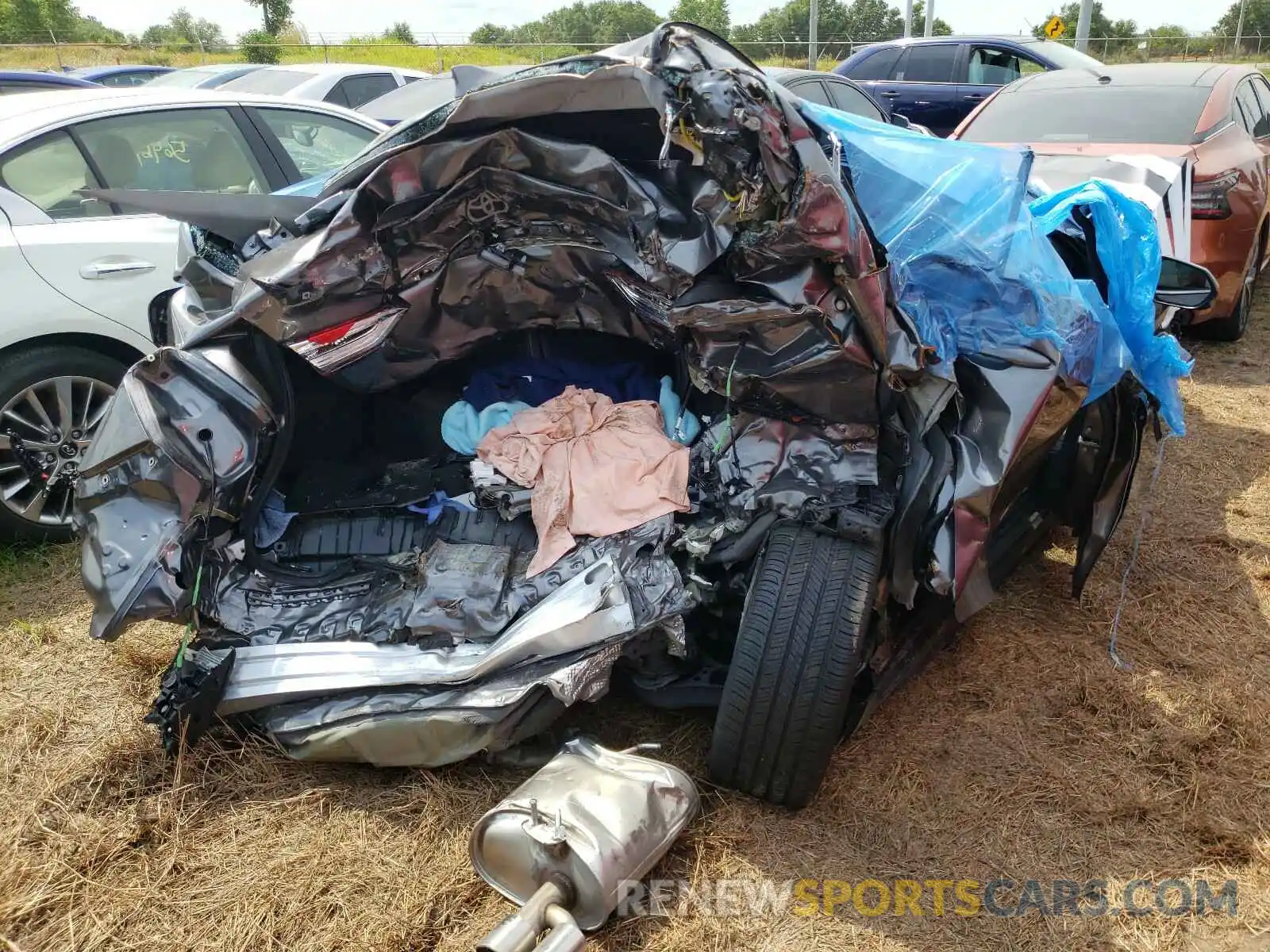 4 Photograph of a damaged car 4T1B11HK8KU784422 TOYOTA CAMRY 2019