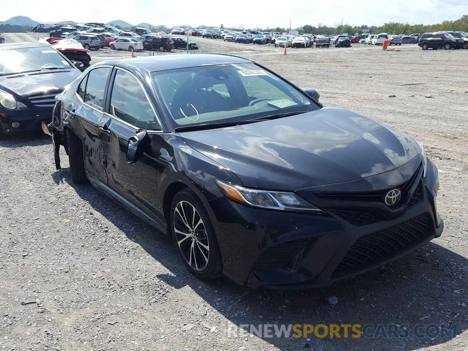 1 Photograph of a damaged car 4T1B11HK8KU784467 TOYOTA CAMRY 2019