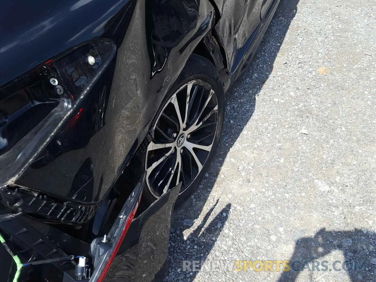 9 Photograph of a damaged car 4T1B11HK8KU784467 TOYOTA CAMRY 2019