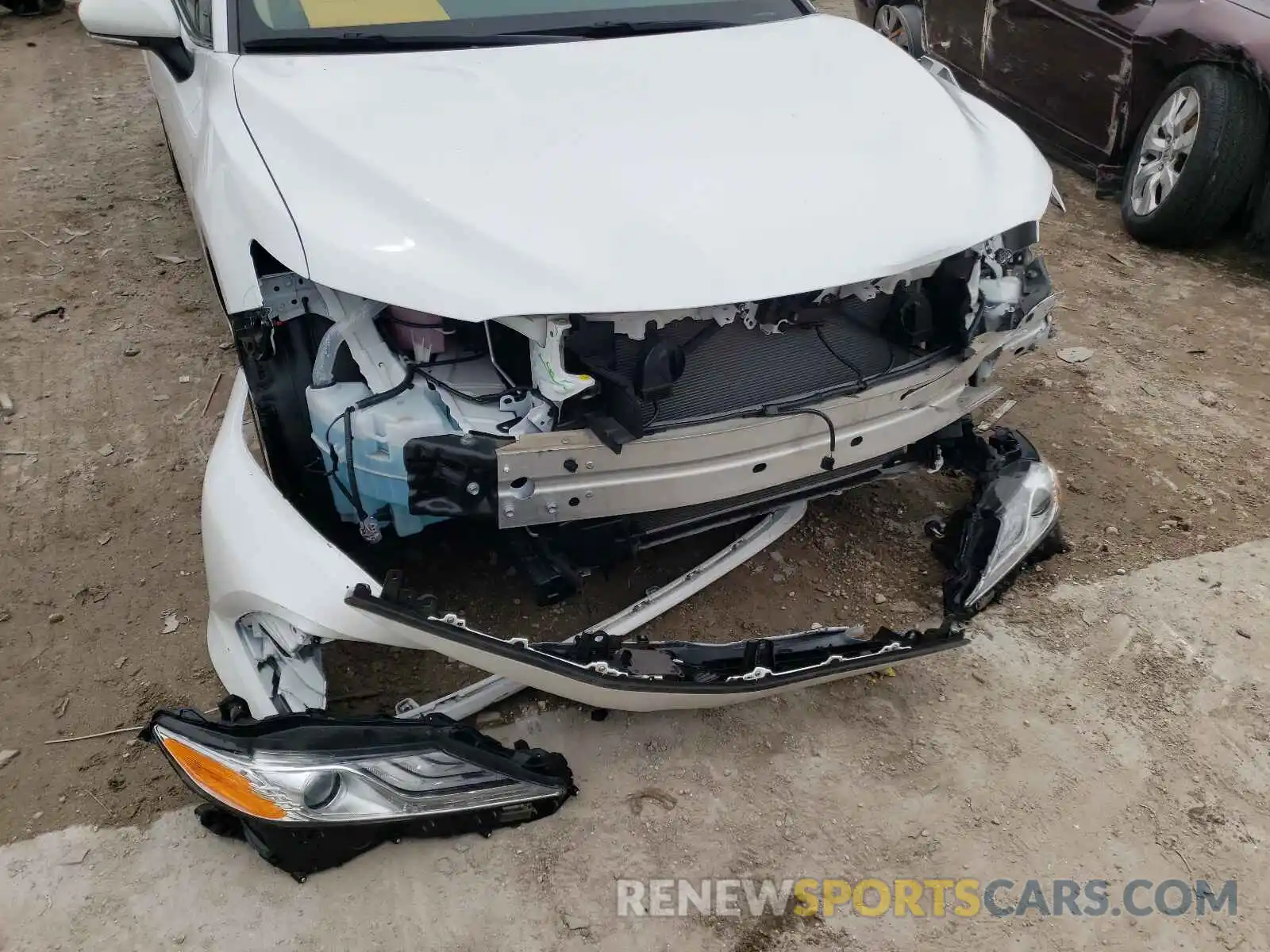 9 Photograph of a damaged car 4T1B11HK8KU784694 TOYOTA CAMRY 2019