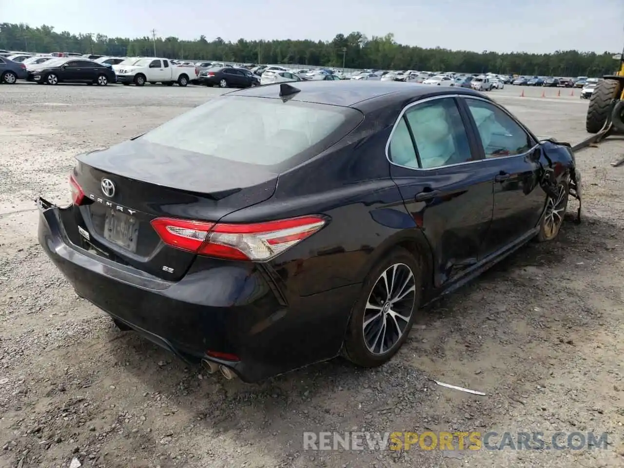 4 Photograph of a damaged car 4T1B11HK8KU785974 TOYOTA CAMRY 2019