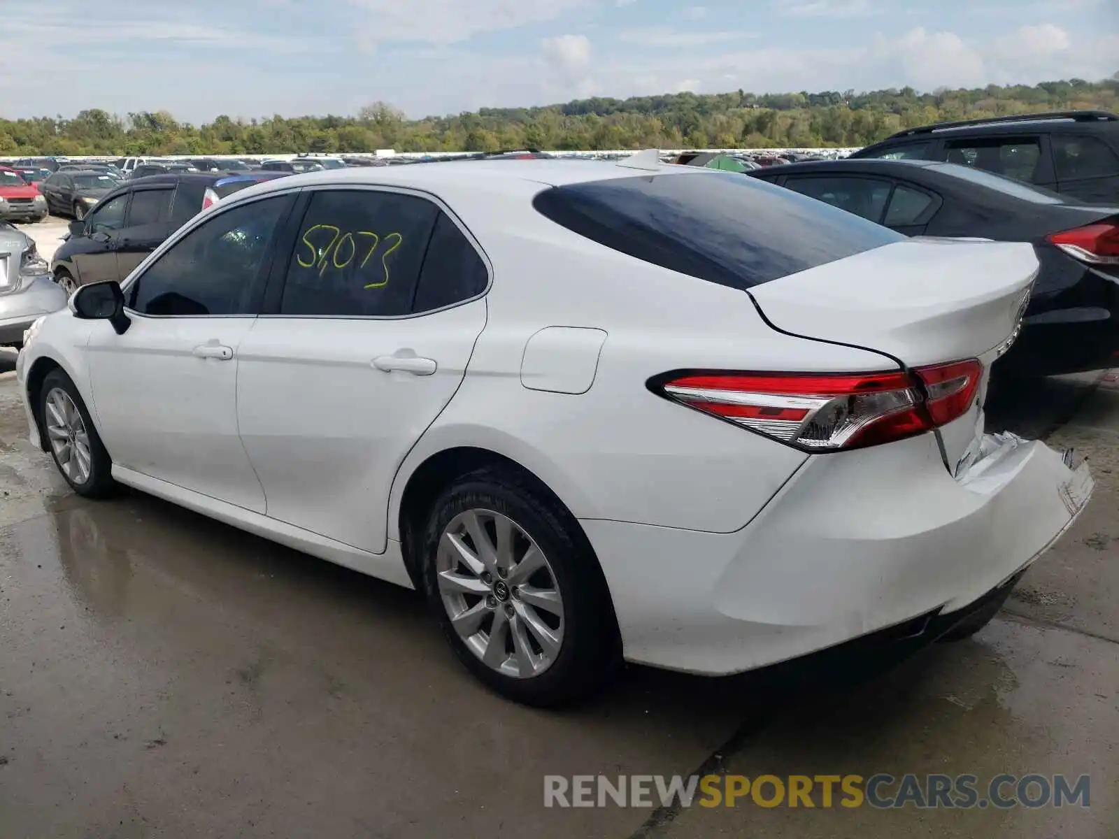 3 Фотография поврежденного автомобиля 4T1B11HK8KU789930 TOYOTA CAMRY 2019