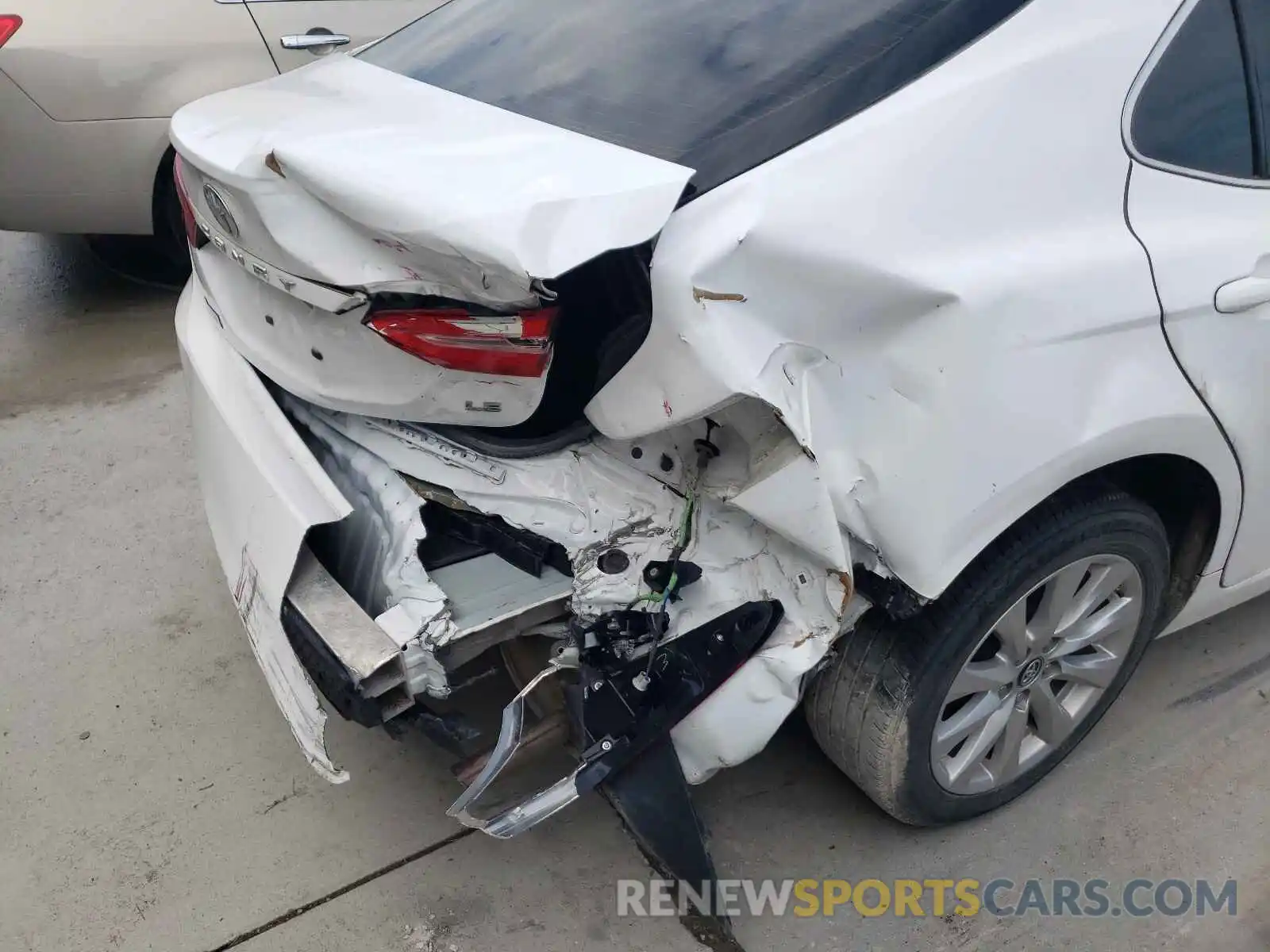 9 Photograph of a damaged car 4T1B11HK8KU789930 TOYOTA CAMRY 2019