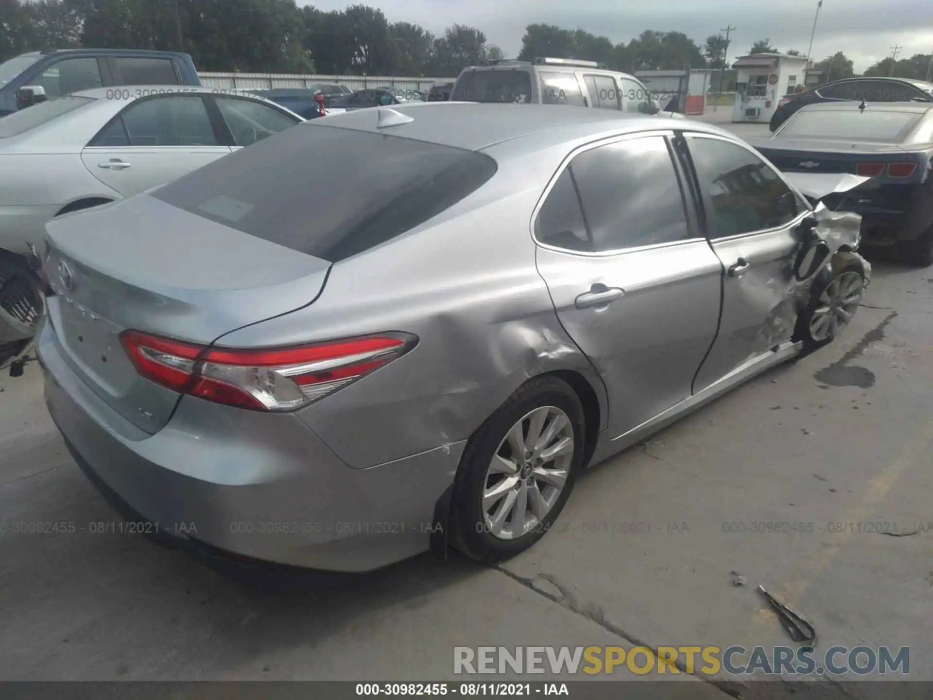 4 Photograph of a damaged car 4T1B11HK8KU790379 TOYOTA CAMRY 2019