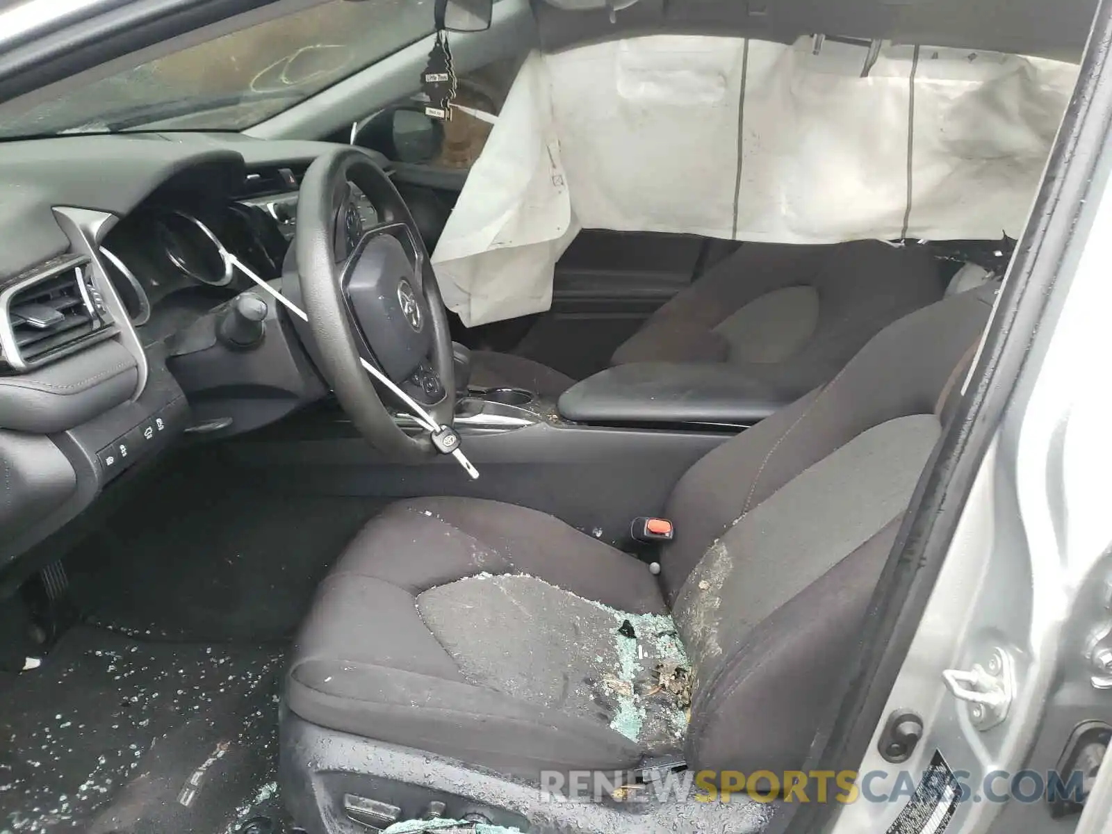 5 Photograph of a damaged car 4T1B11HK8KU793217 TOYOTA CAMRY 2019