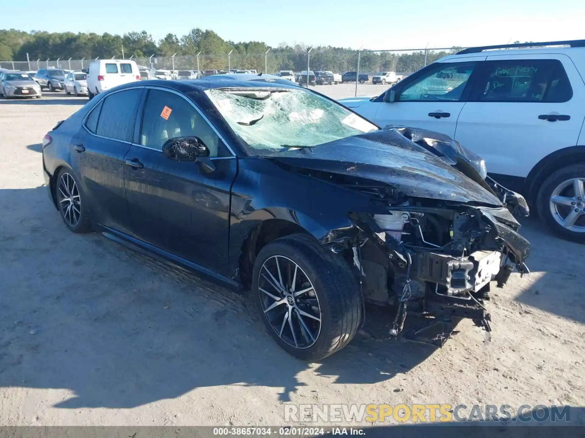 1 Photograph of a damaged car 4T1B11HK8KU794111 TOYOTA CAMRY 2019