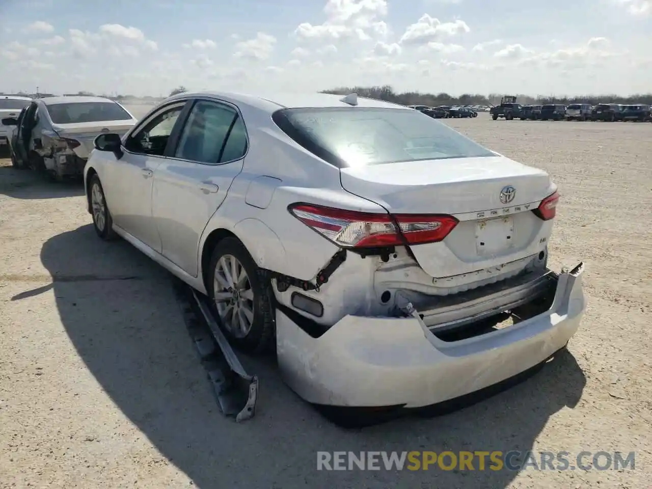 3 Photograph of a damaged car 4T1B11HK8KU795095 TOYOTA CAMRY 2019