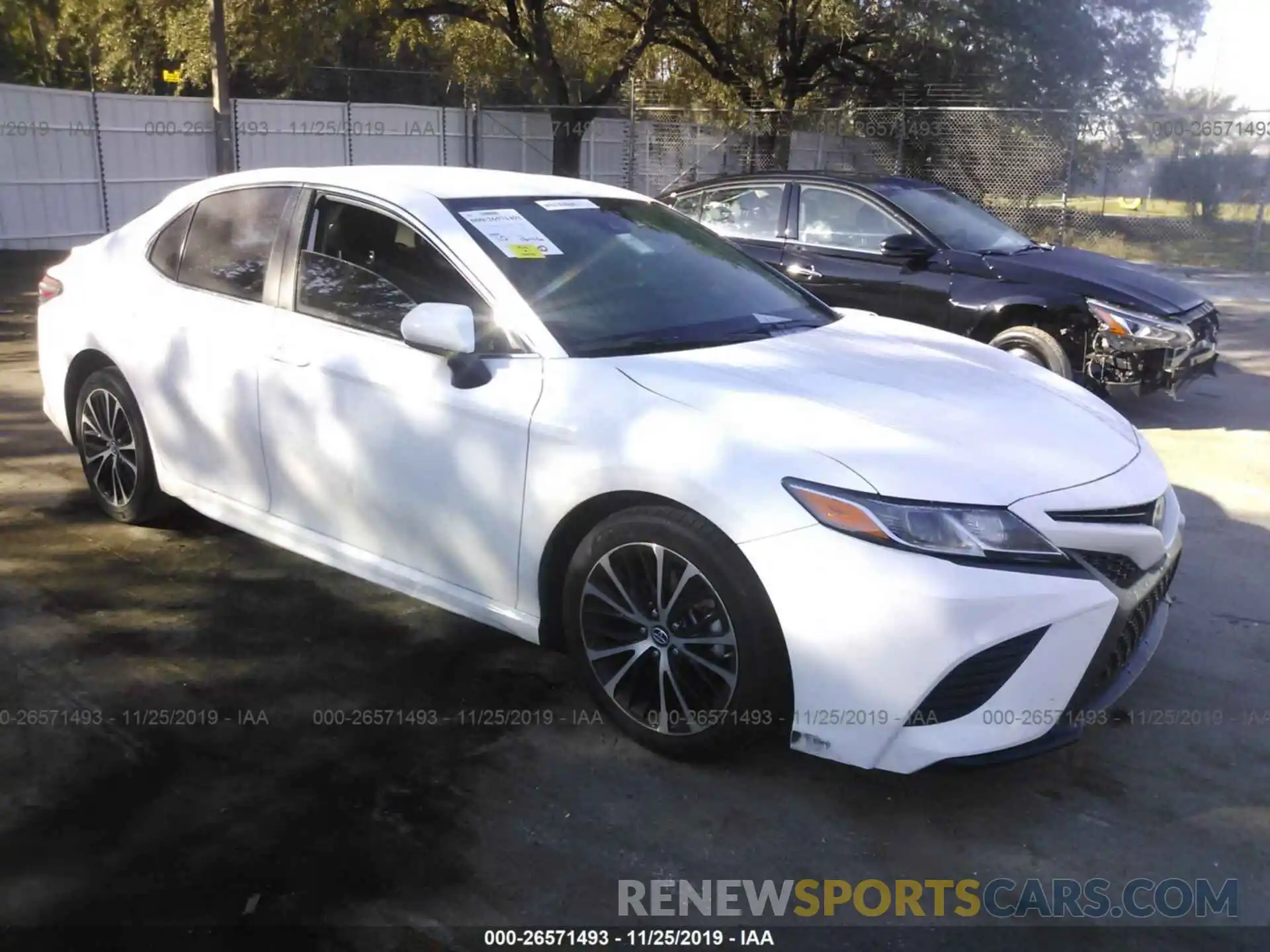 1 Photograph of a damaged car 4T1B11HK8KU795548 TOYOTA CAMRY 2019