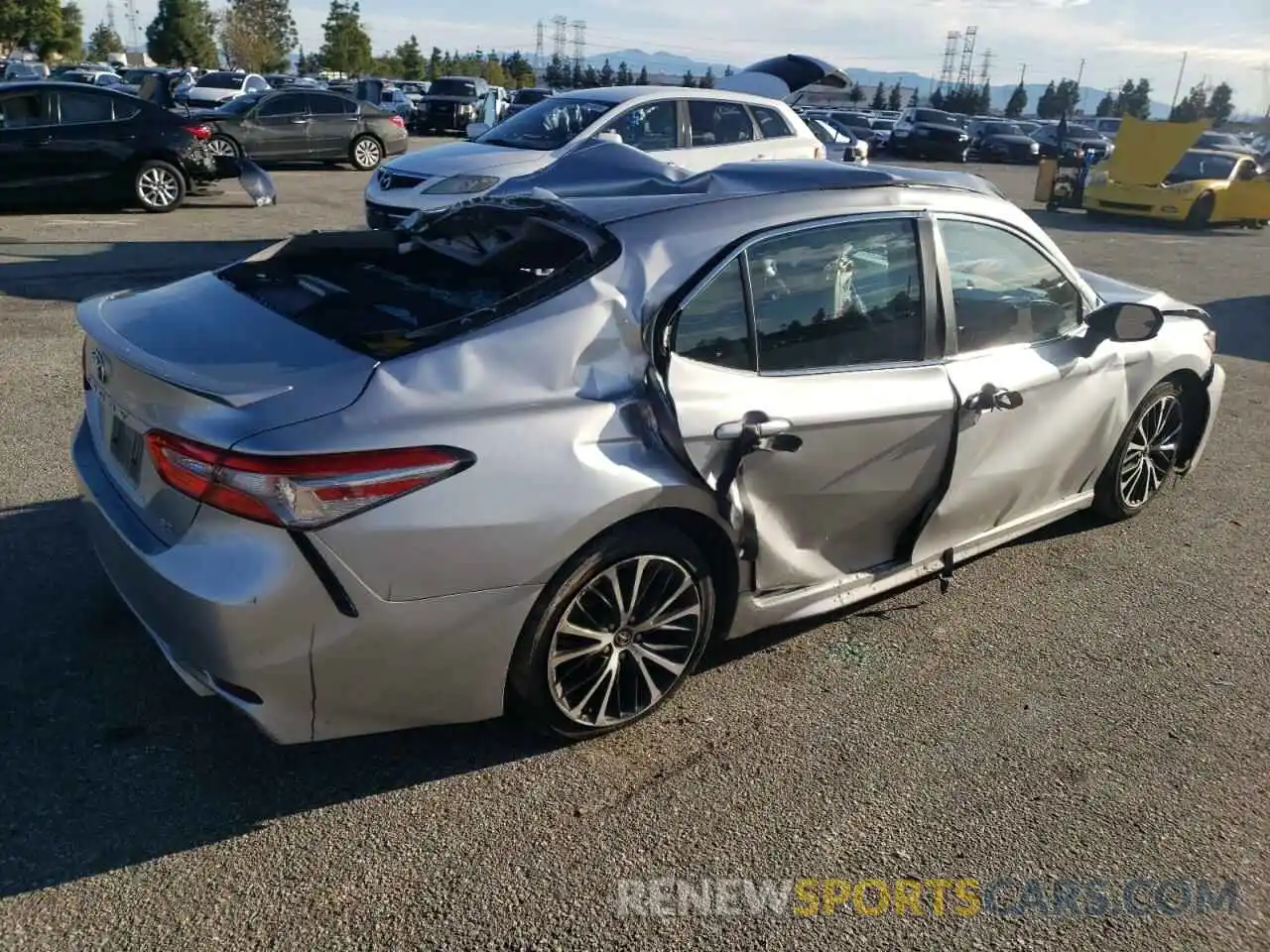 3 Photograph of a damaged car 4T1B11HK8KU800327 TOYOTA CAMRY 2019