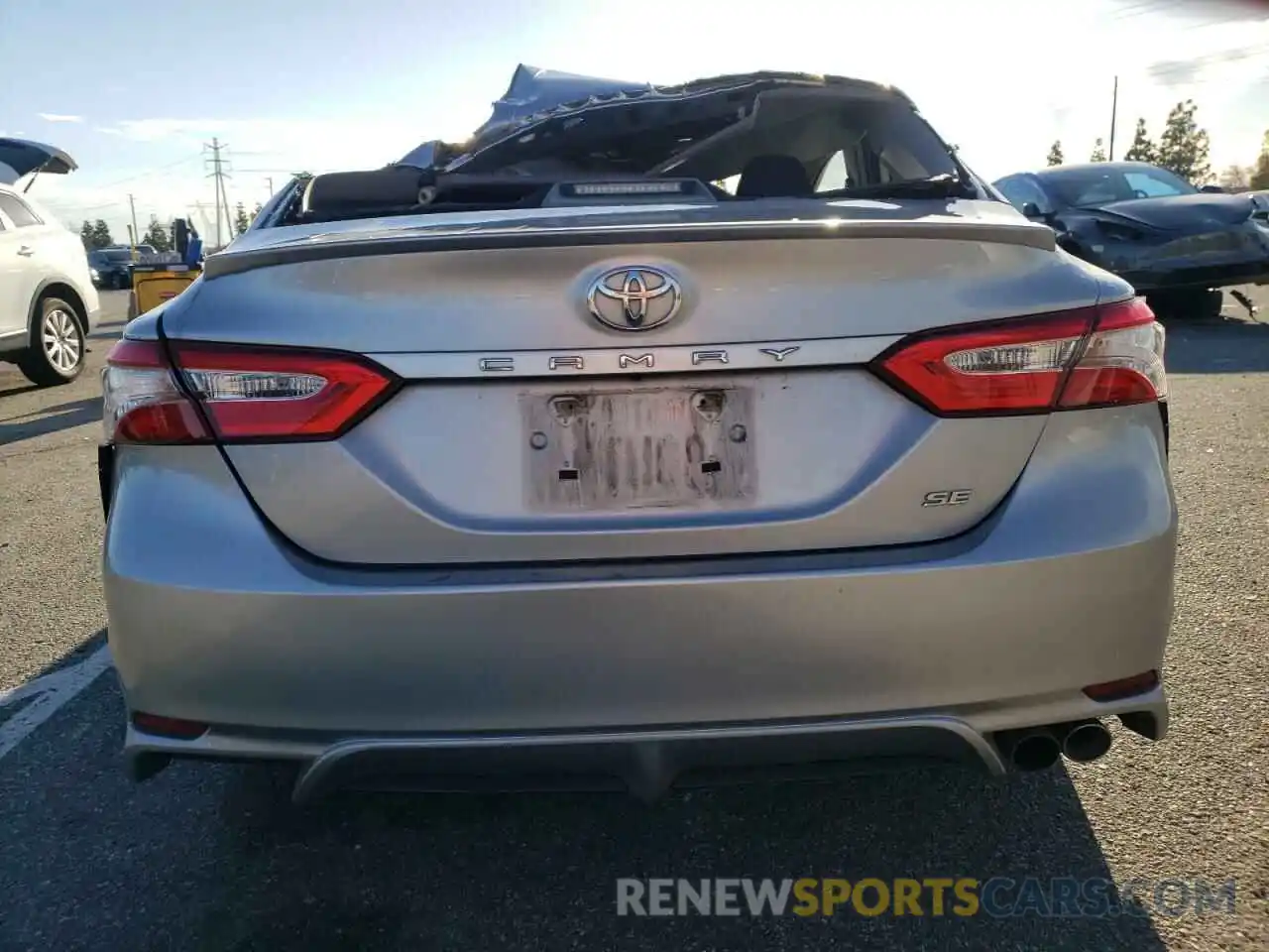 6 Photograph of a damaged car 4T1B11HK8KU800327 TOYOTA CAMRY 2019