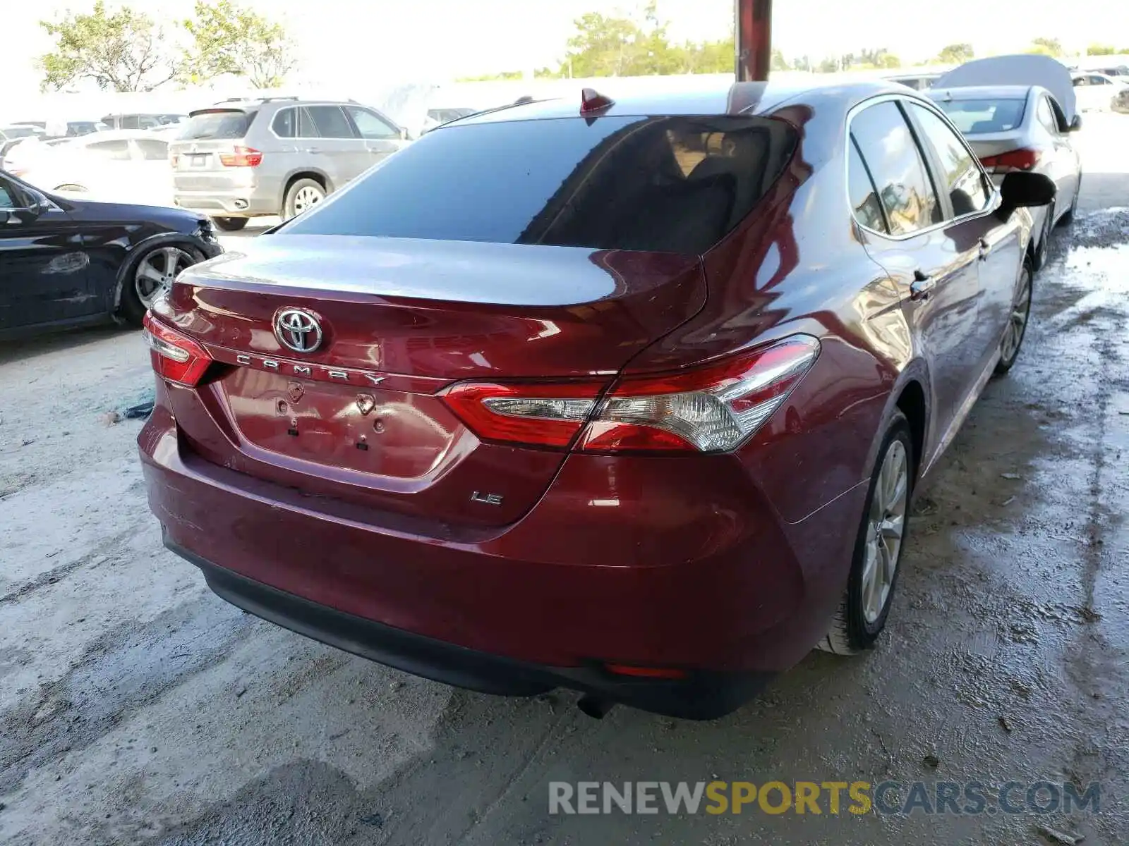 4 Photograph of a damaged car 4T1B11HK8KU801834 TOYOTA CAMRY 2019