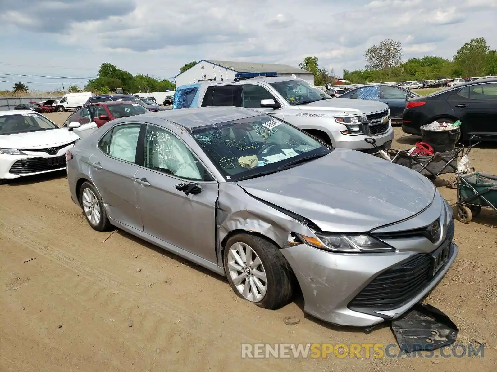 9 Photograph of a damaged car 4T1B11HK8KU801977 TOYOTA CAMRY 2019