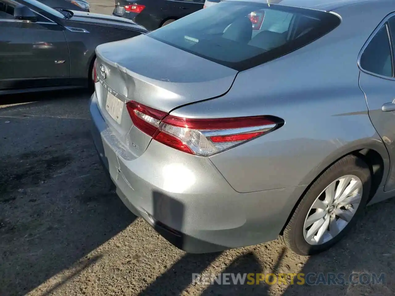 9 Photograph of a damaged car 4T1B11HK8KU803504 TOYOTA CAMRY 2019