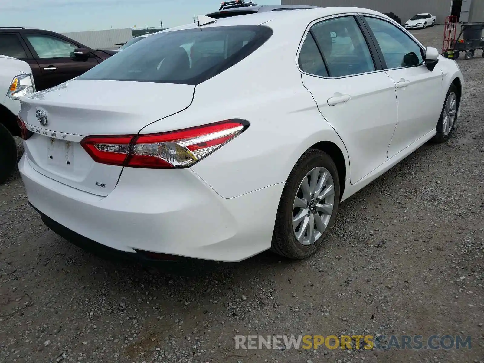 4 Photograph of a damaged car 4T1B11HK8KU803647 TOYOTA CAMRY 2019